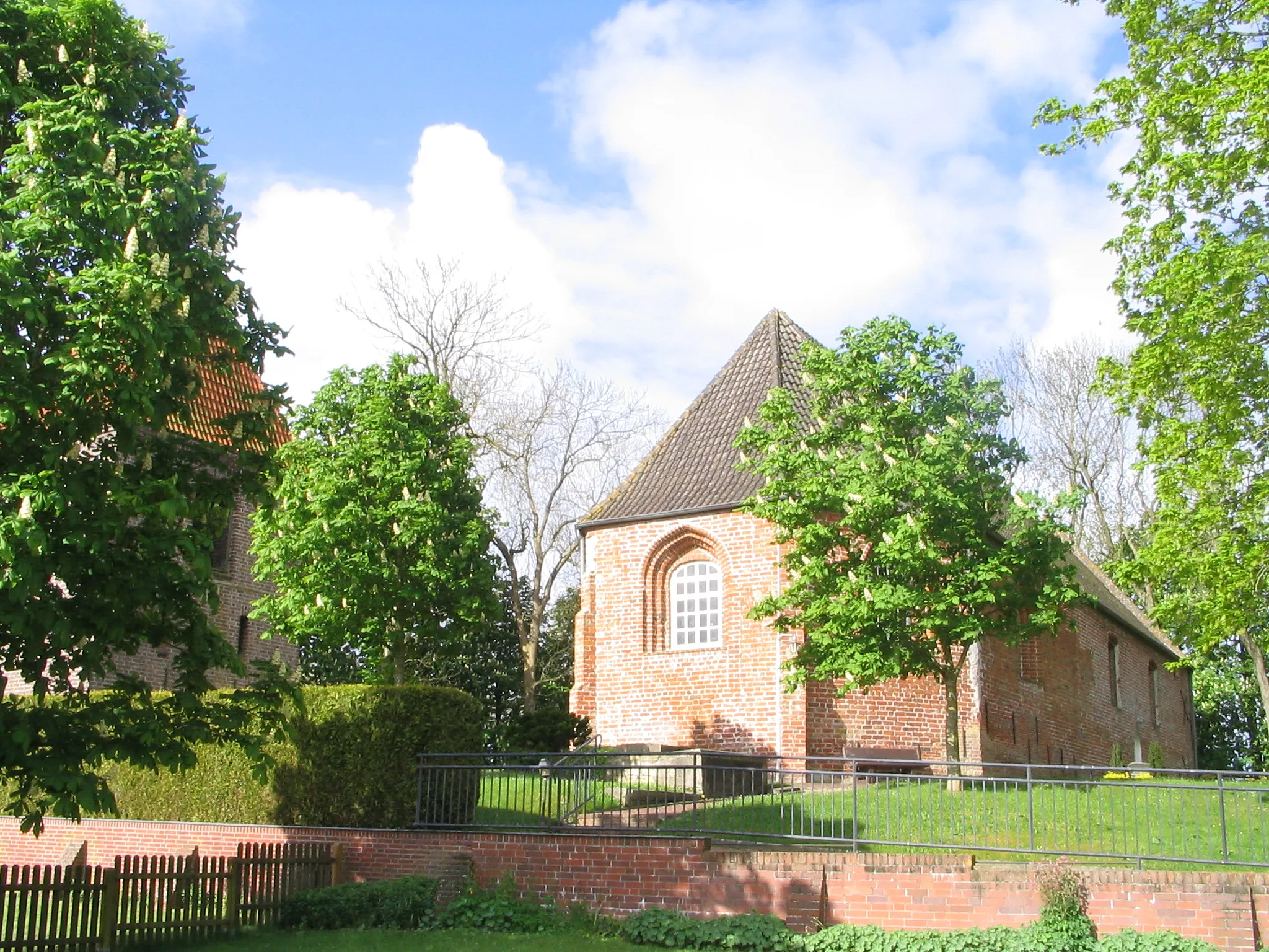 Photo showing: St.-Marien-Kirche Oldorf (Wangerland)