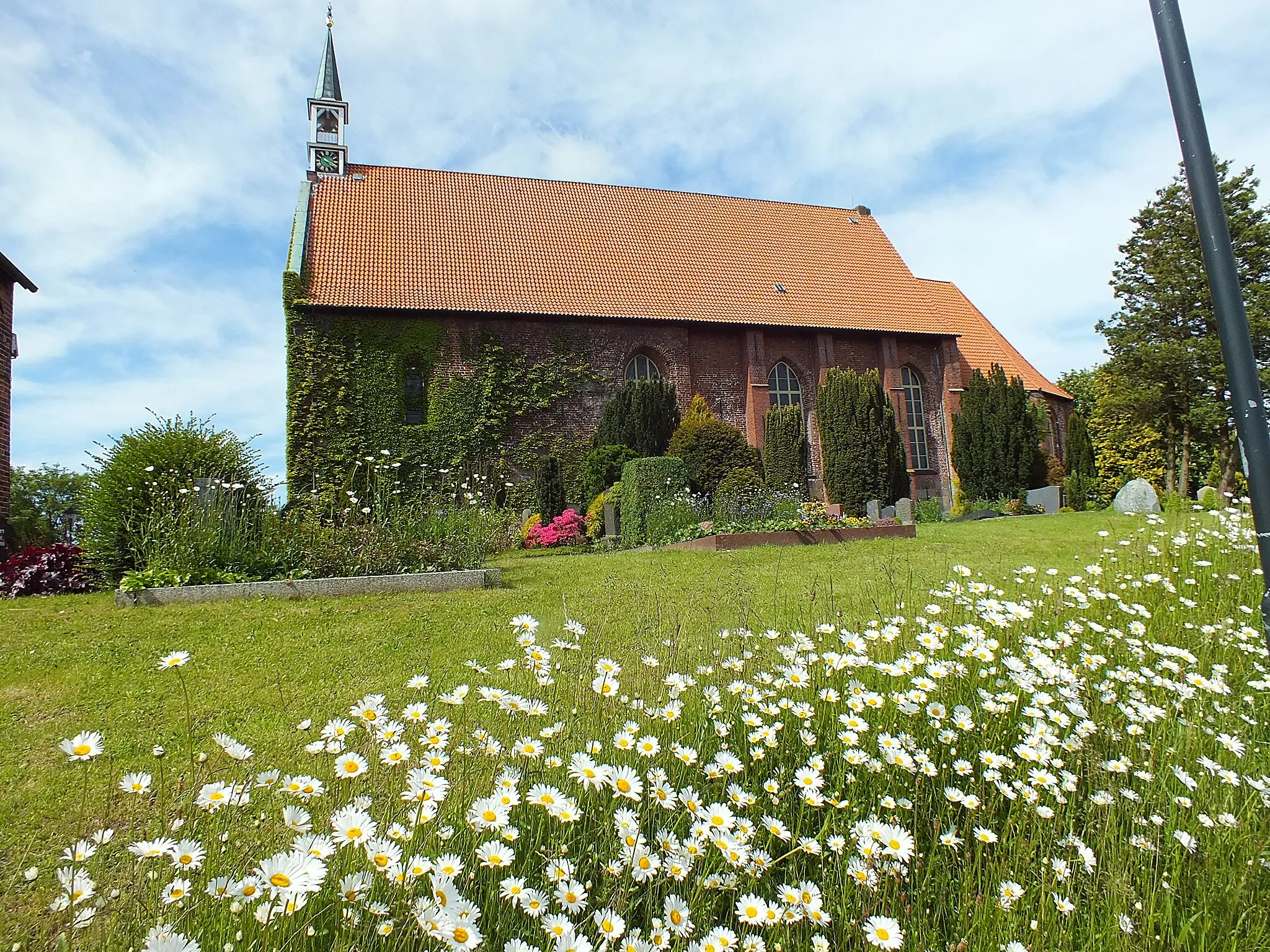 Photo showing: Kirche Sengwarden
