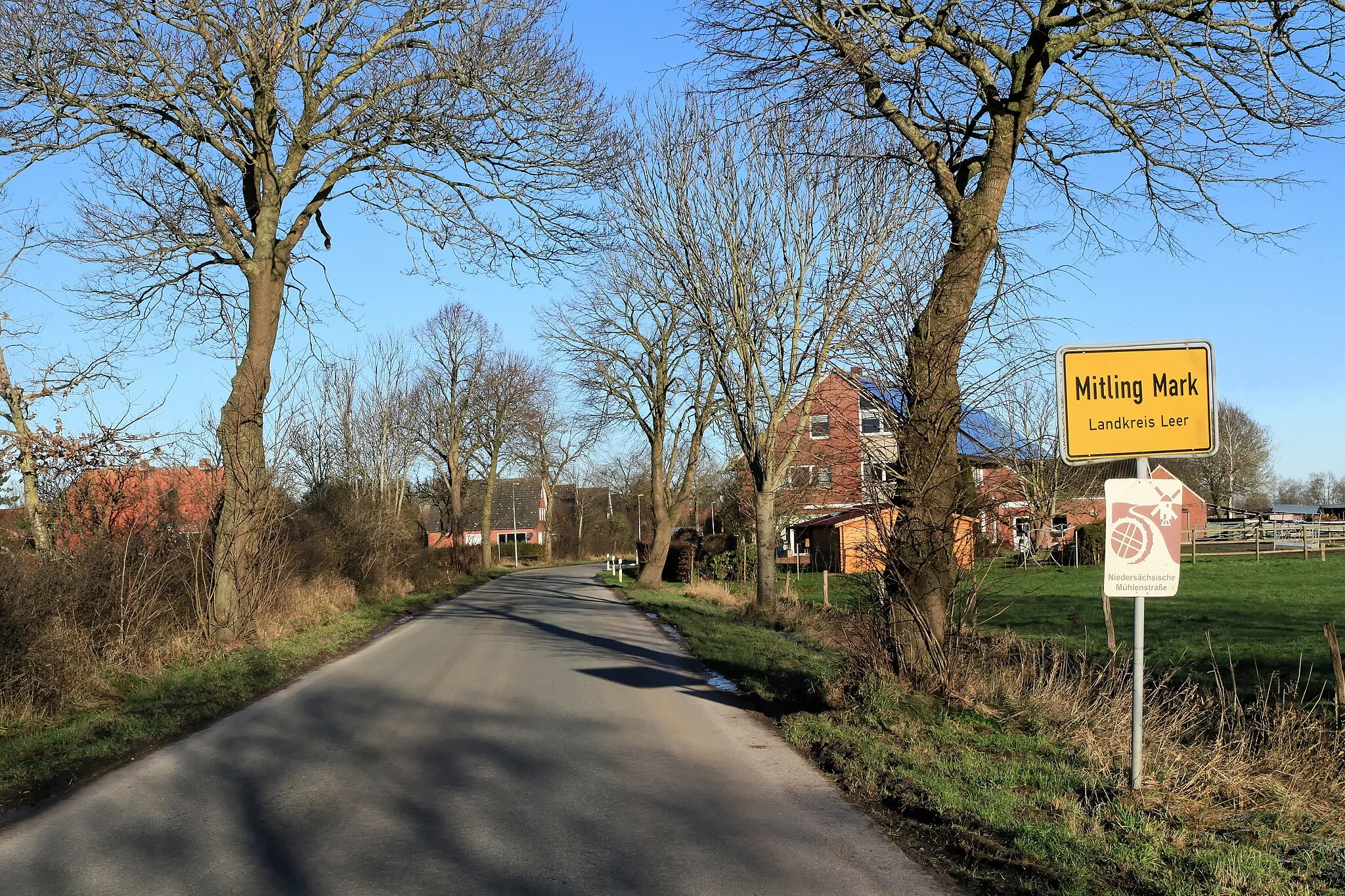 Photo showing: Marker Straße in Mitling-Mark, Westoverledingen