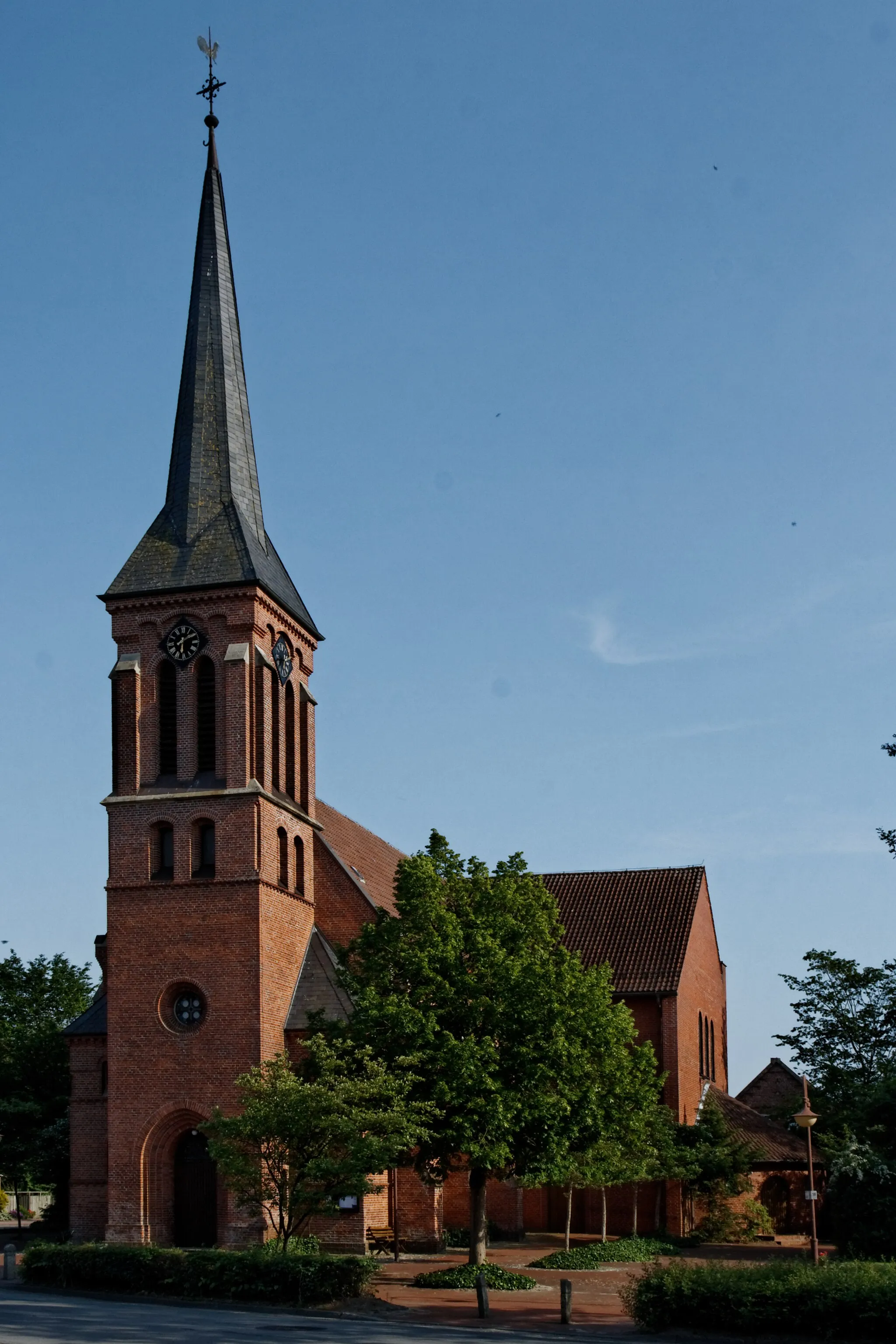 Photo showing: römisch-katholische Herz-Jesu-Kirche in Hemmelte, Gemeinde Lastrup, Landkreis Cloppenburg, Niedersachsen; unter Denkmalschutz