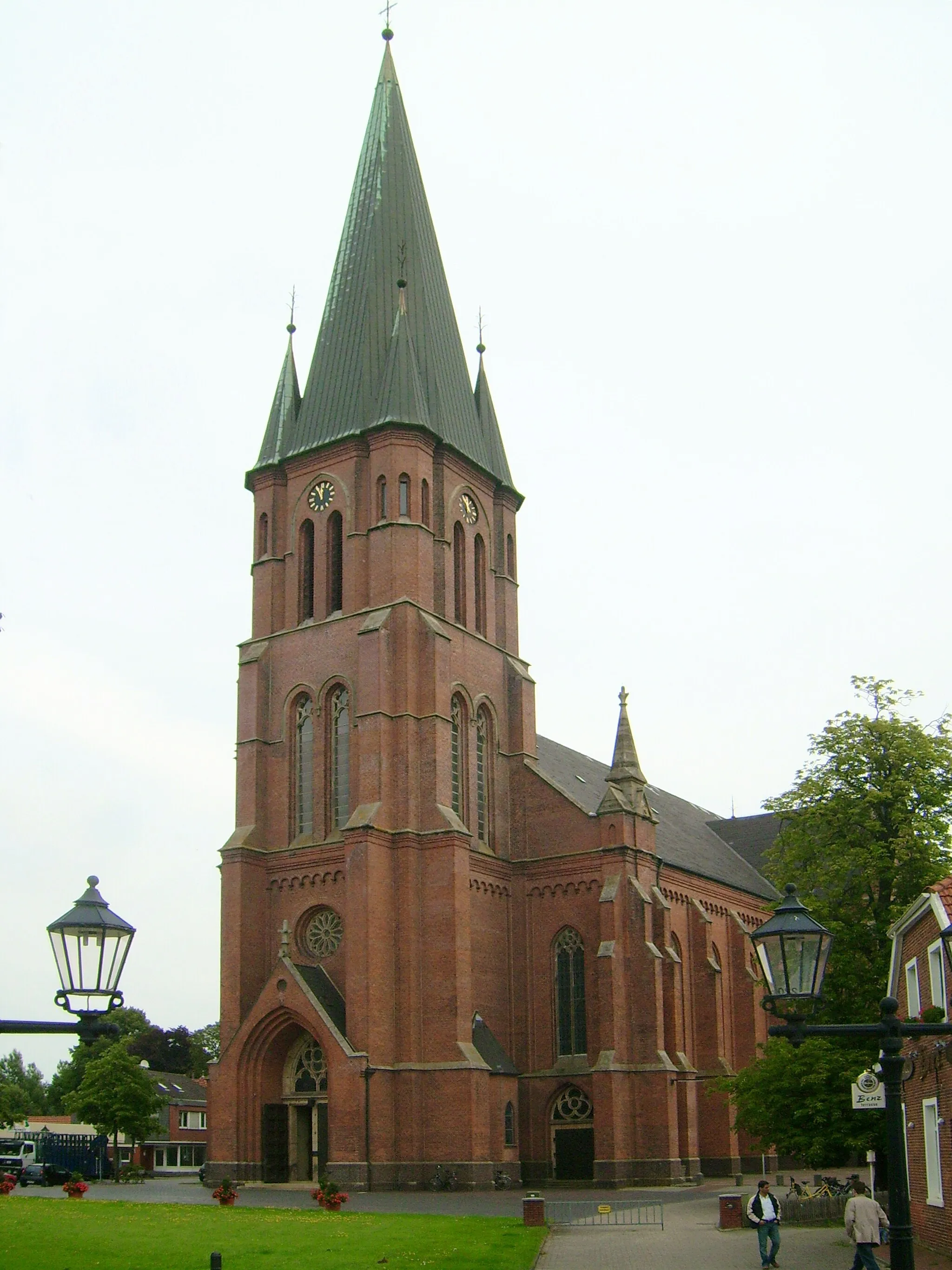 Photo showing: Kirche St. Antonius in Papenburg