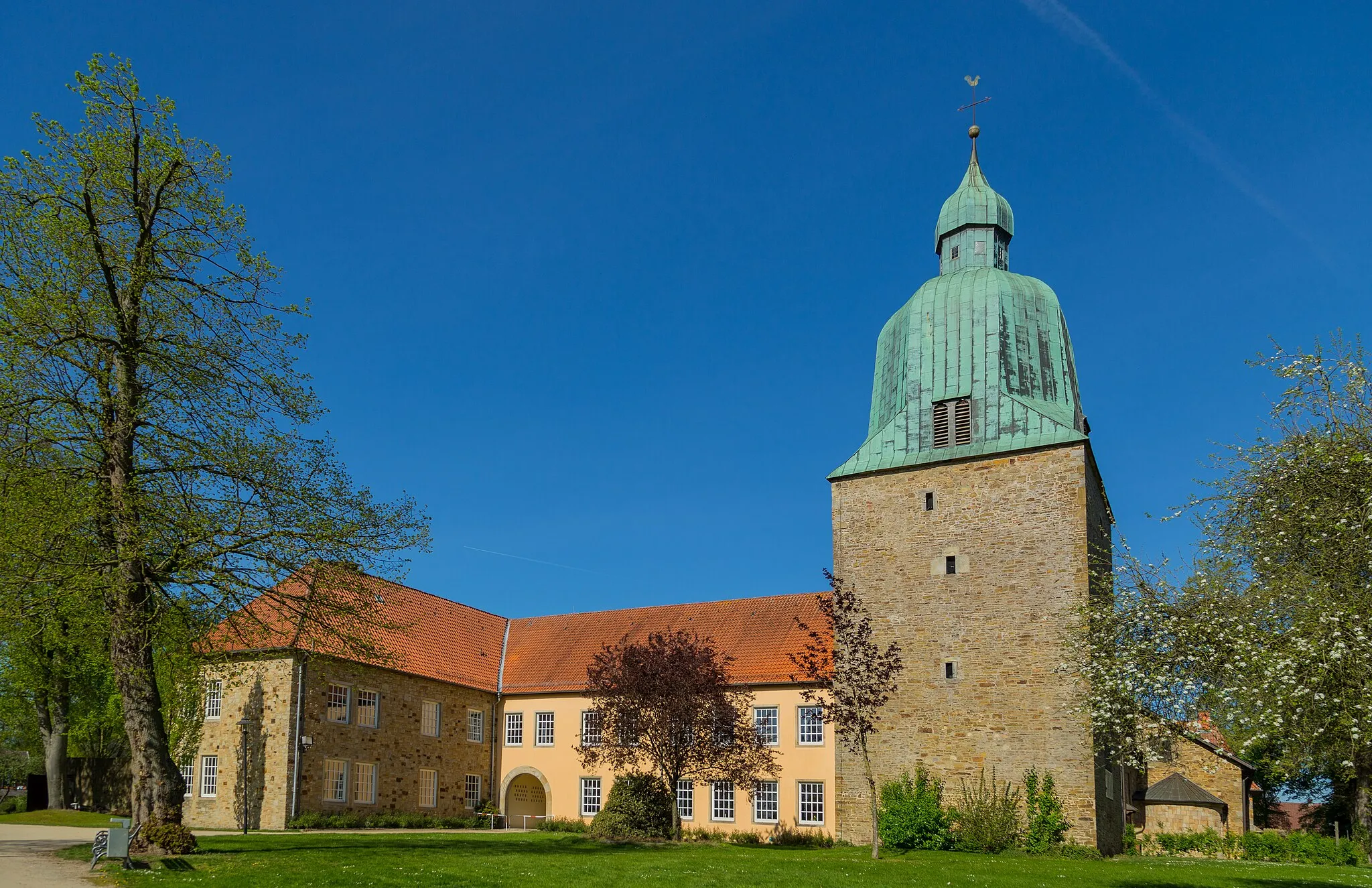 Photo showing: Furstenau Castle (Schloss Fürstenau) in Fürstenau, Landkreis Osnabrück, Lower Saxony, Germany. The castle is a listed cultural heritage monument.