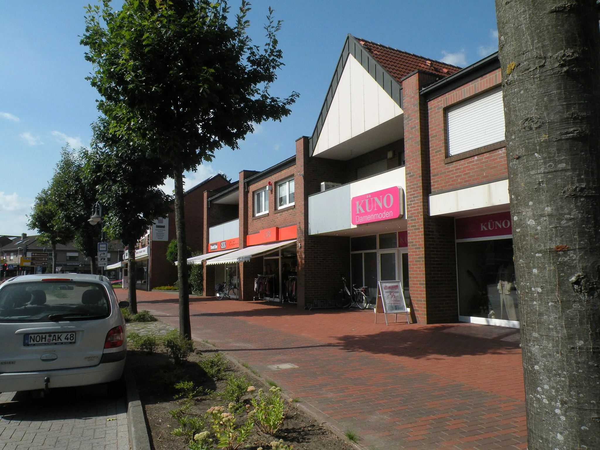 Photo showing: Emlichheim (Germany) Ringer Strasse, winkelstraat