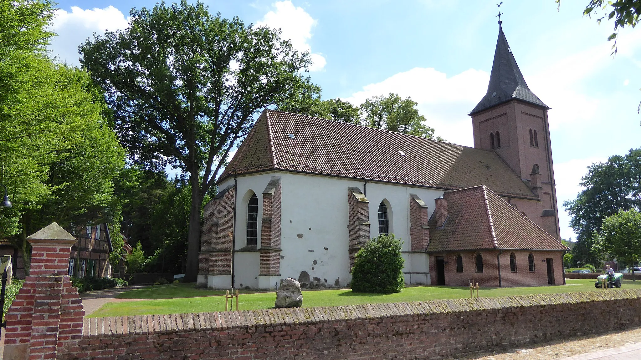 Photo showing: Kath. Kirche St. Clemens in Lähden-Holte-Lastrup 2017