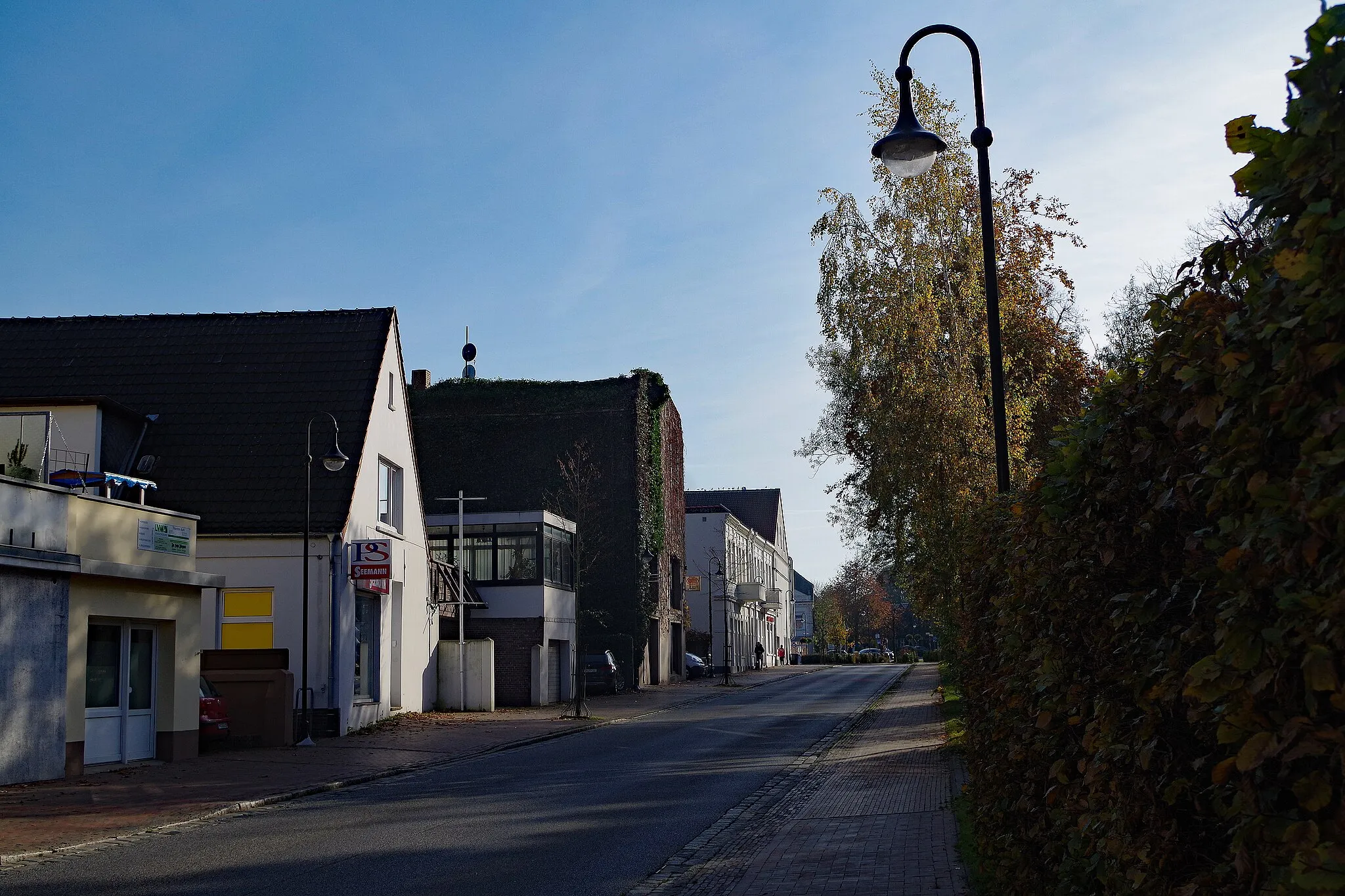 Photo showing: Street Von-Thünen-Ufer in Jever, Lower Saxony