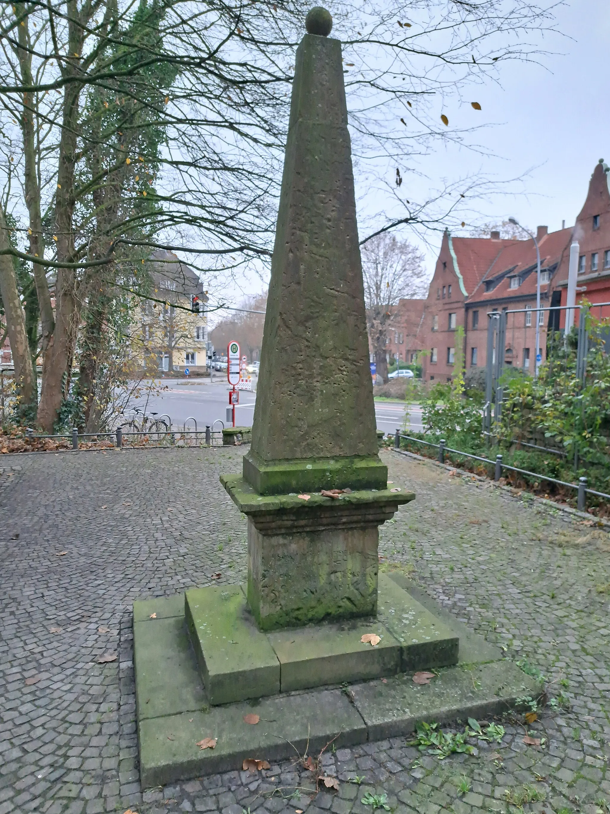 Photo showing: Denkmal der Dankbarkeit, errichtet 1821 für Senator Gerhard Friedrich Wagner, auch Wagner-Denkmal genannt.