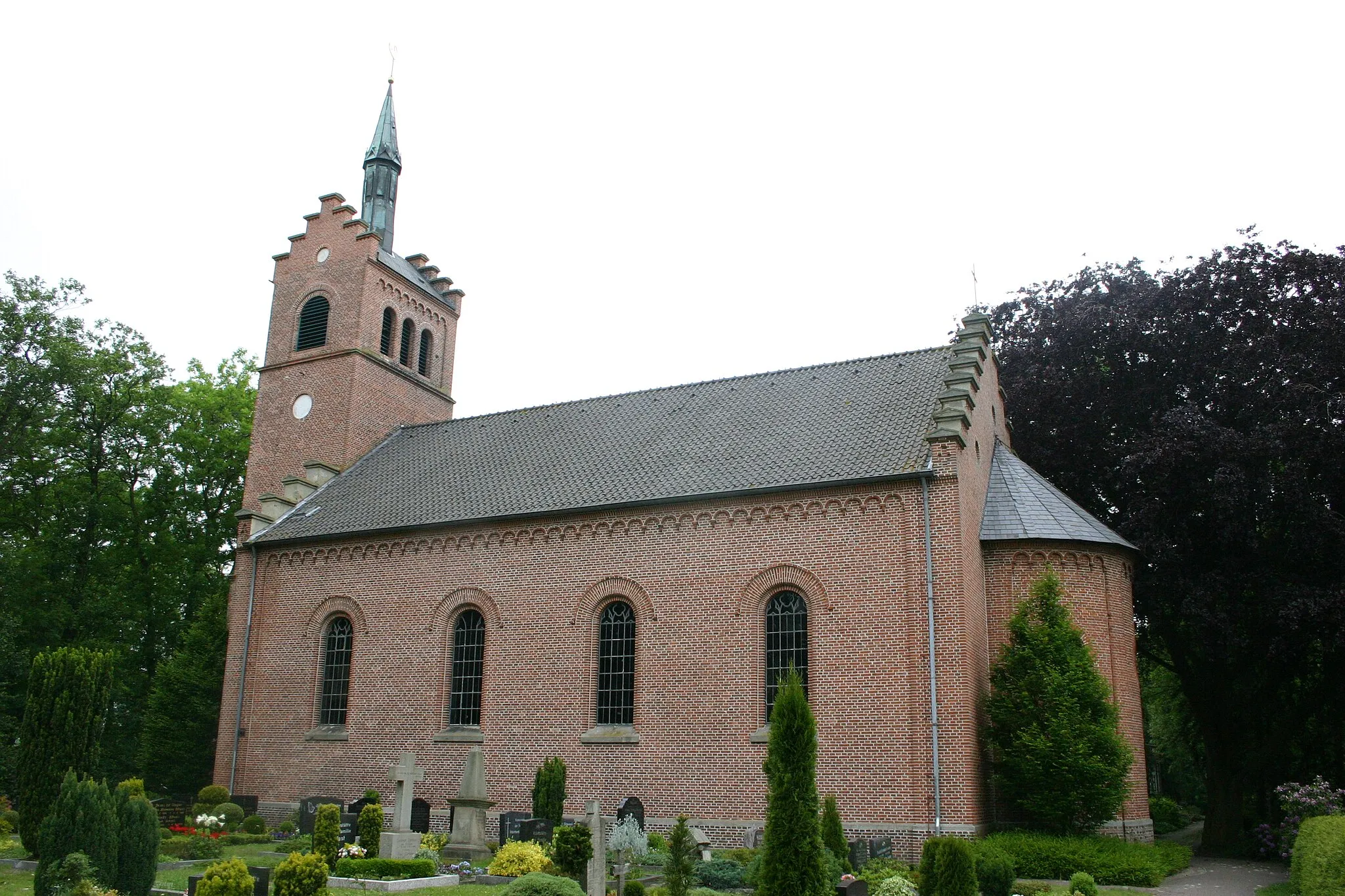 Photo showing: Historic St. Martin Church in Potshausen, district of Leer, East Frisia, Germany