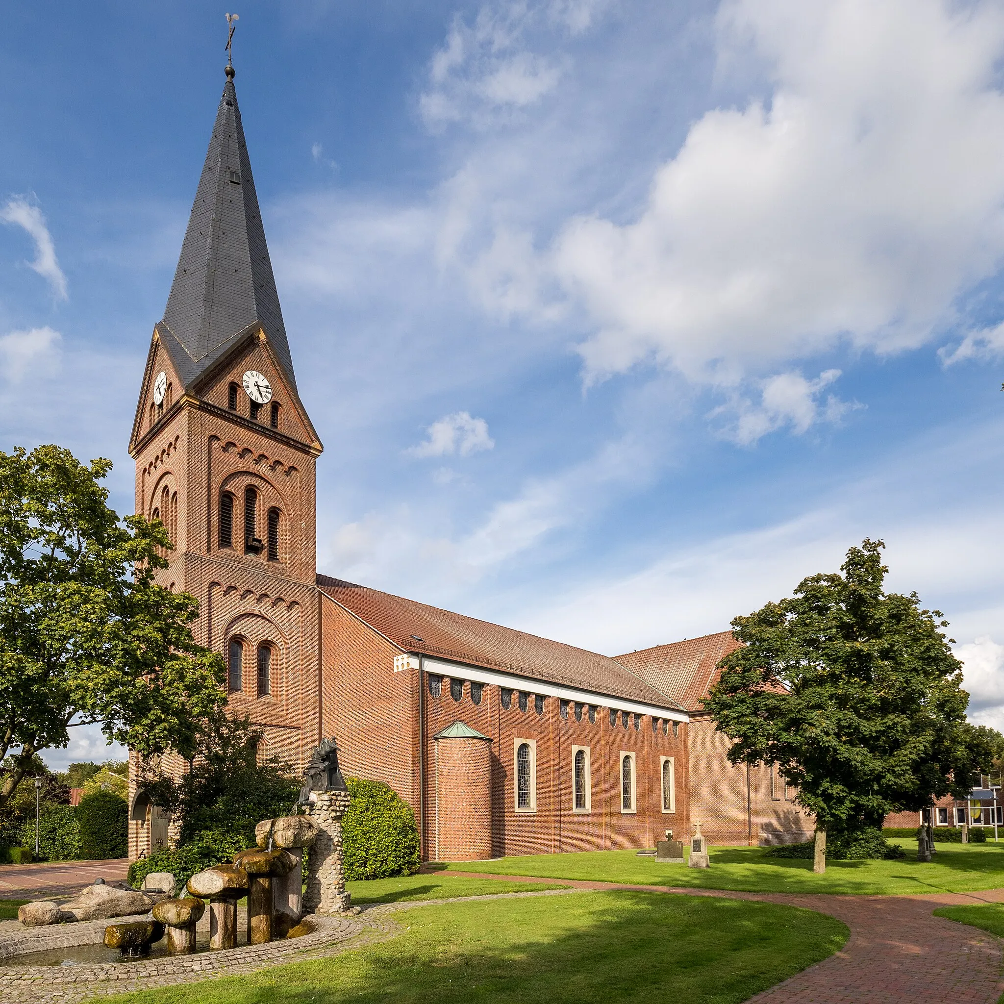 Photo showing: St. Cecilia Church in Bösel, Lower Saxony