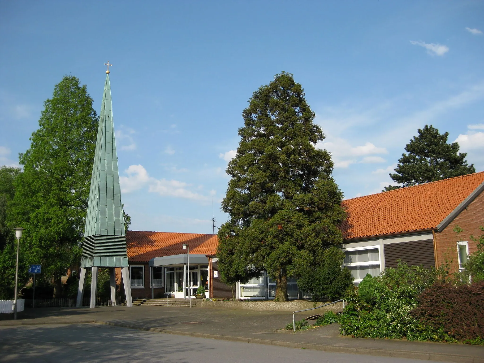 Photo showing: lutheran parish church in Versmold-Loxten