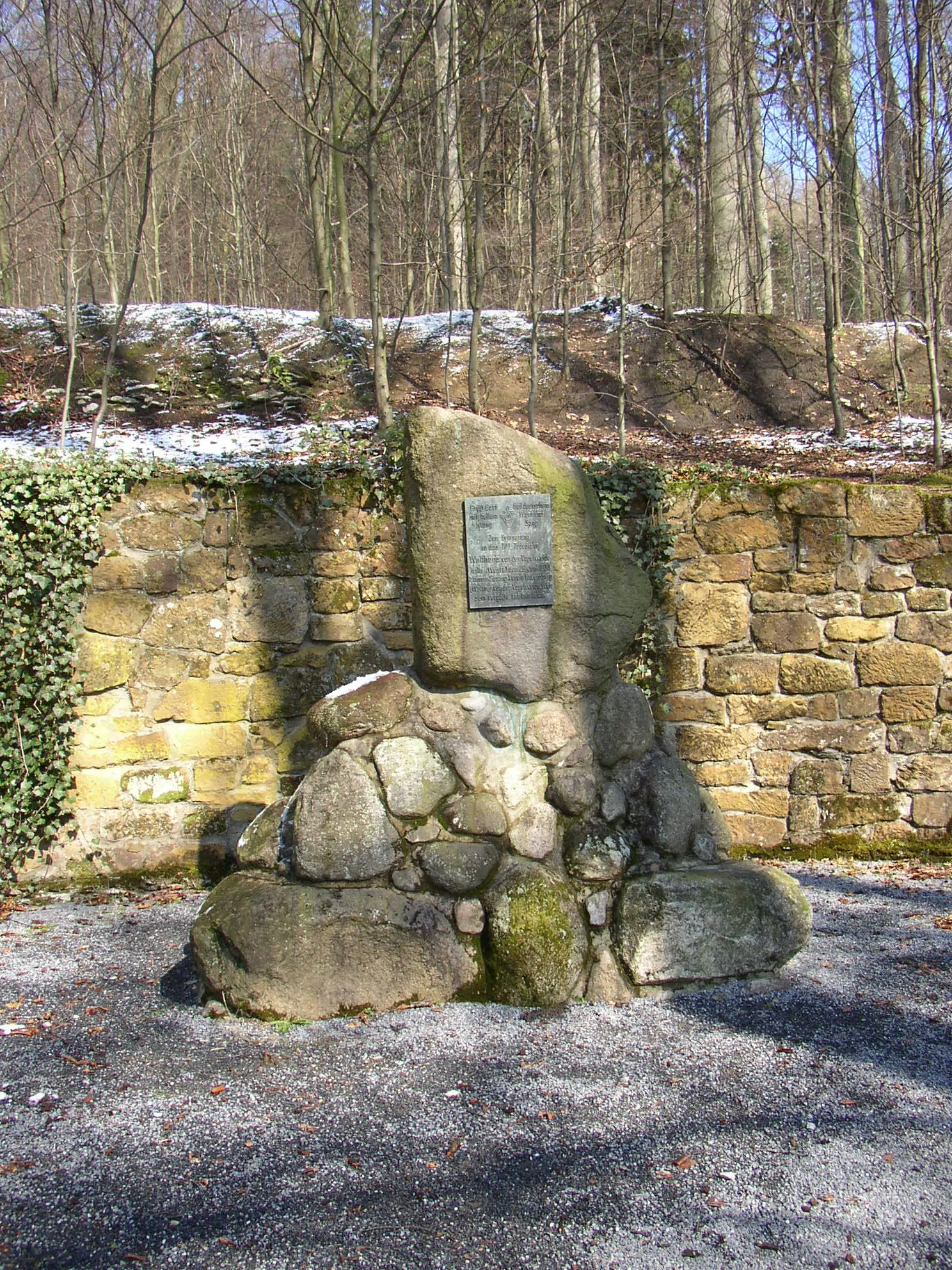 Photo showing: Walther von der Vogelweide Memorial in the Knüll/Storkenberg Nature Reserve in Halle, Westfalia