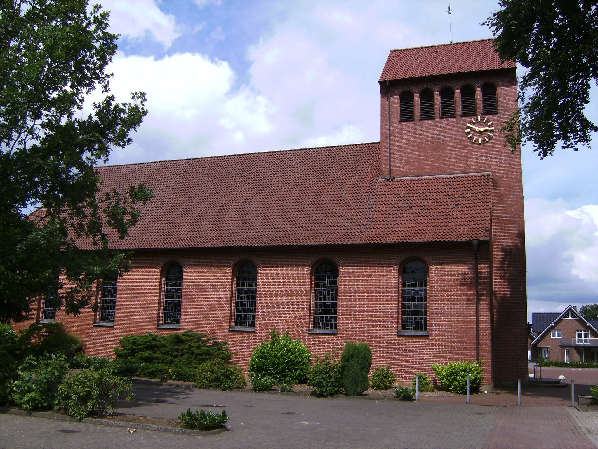 Photo showing: Eggermühlen, church