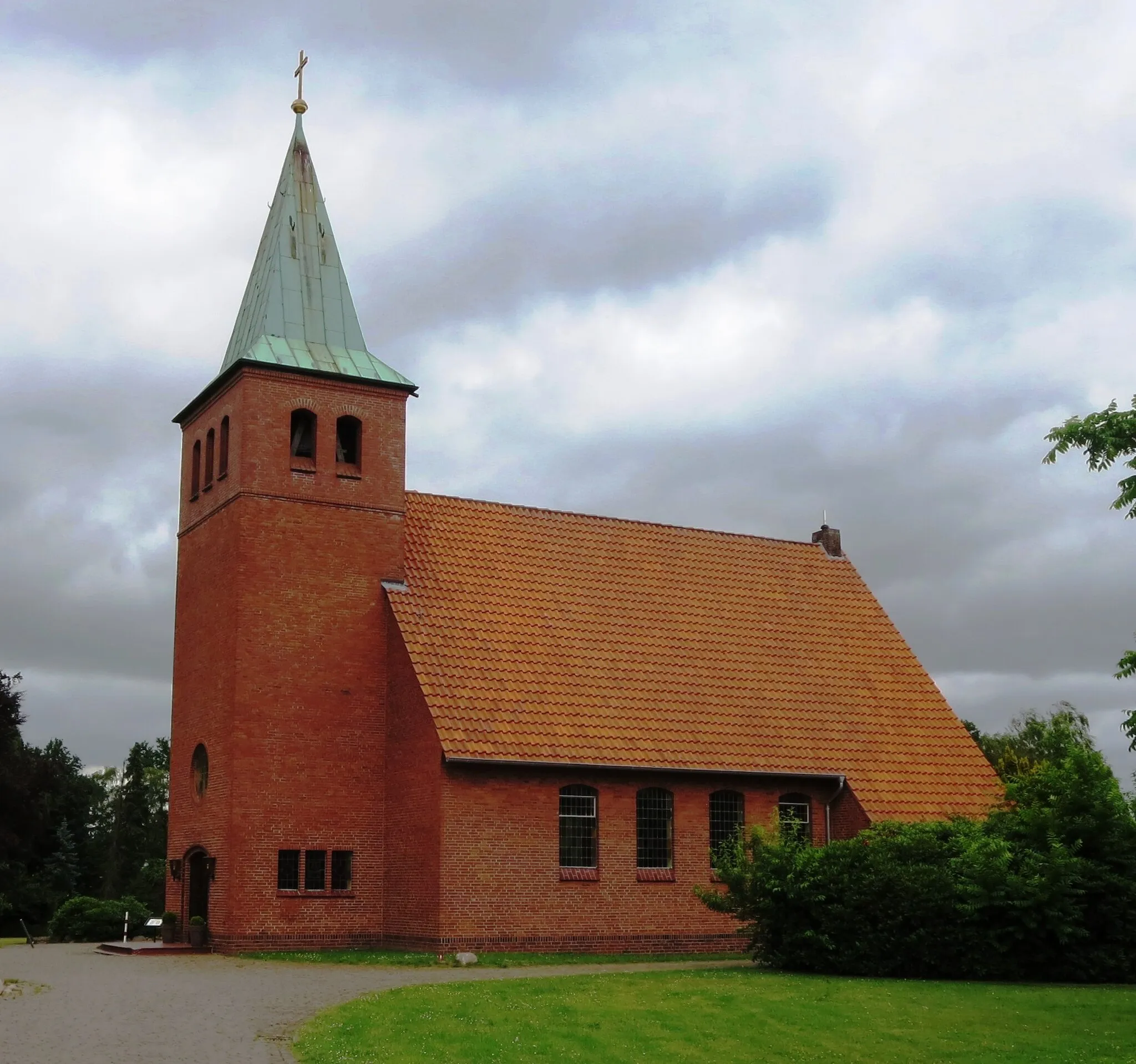 Photo showing: Auferstehungskirche Bookholzberg, Friedensweg 17