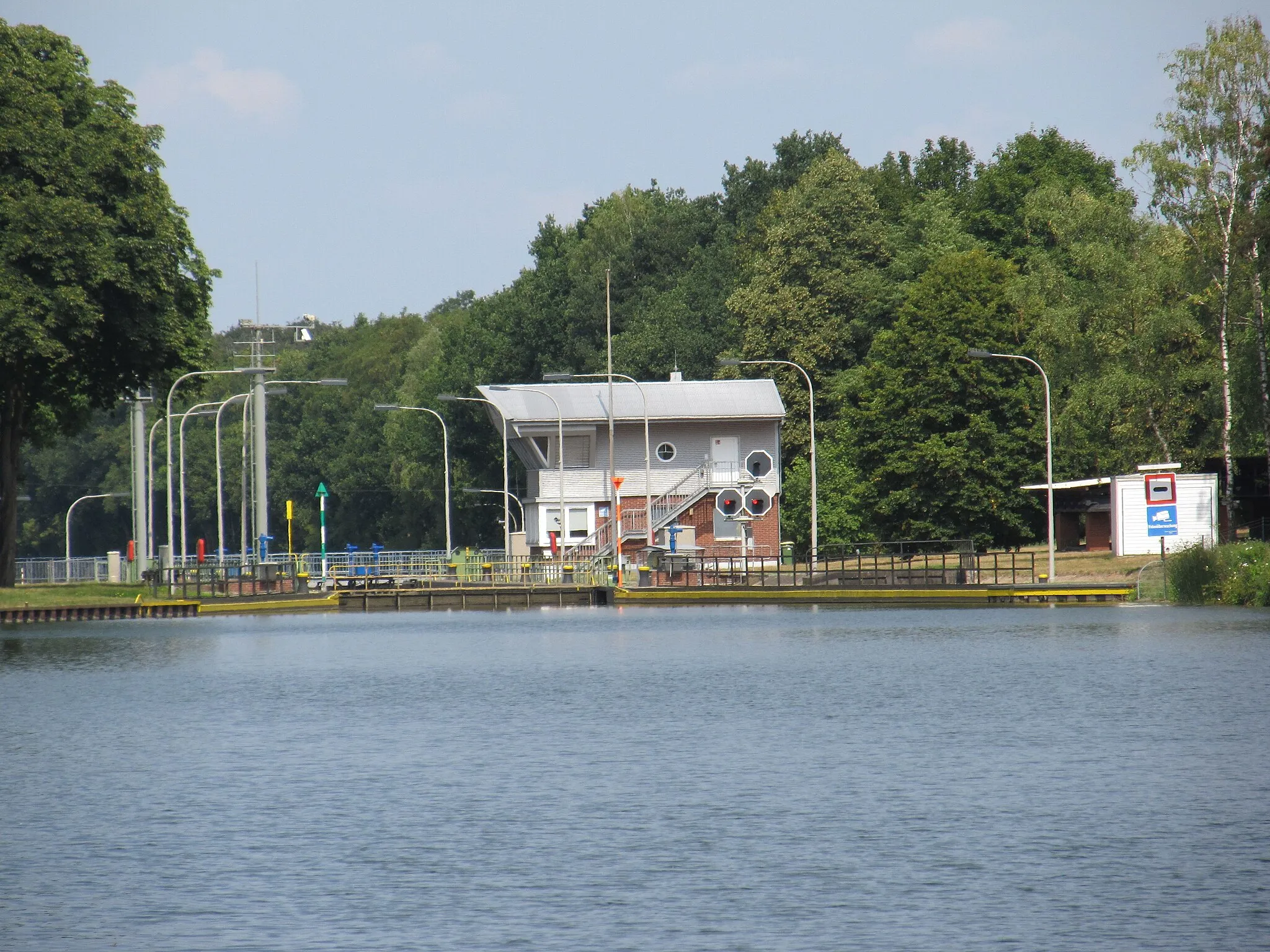 Photo showing: Schleuse des Stichkanals in Hollage, Ortsteil von Wallenhorst bei Osnabrück