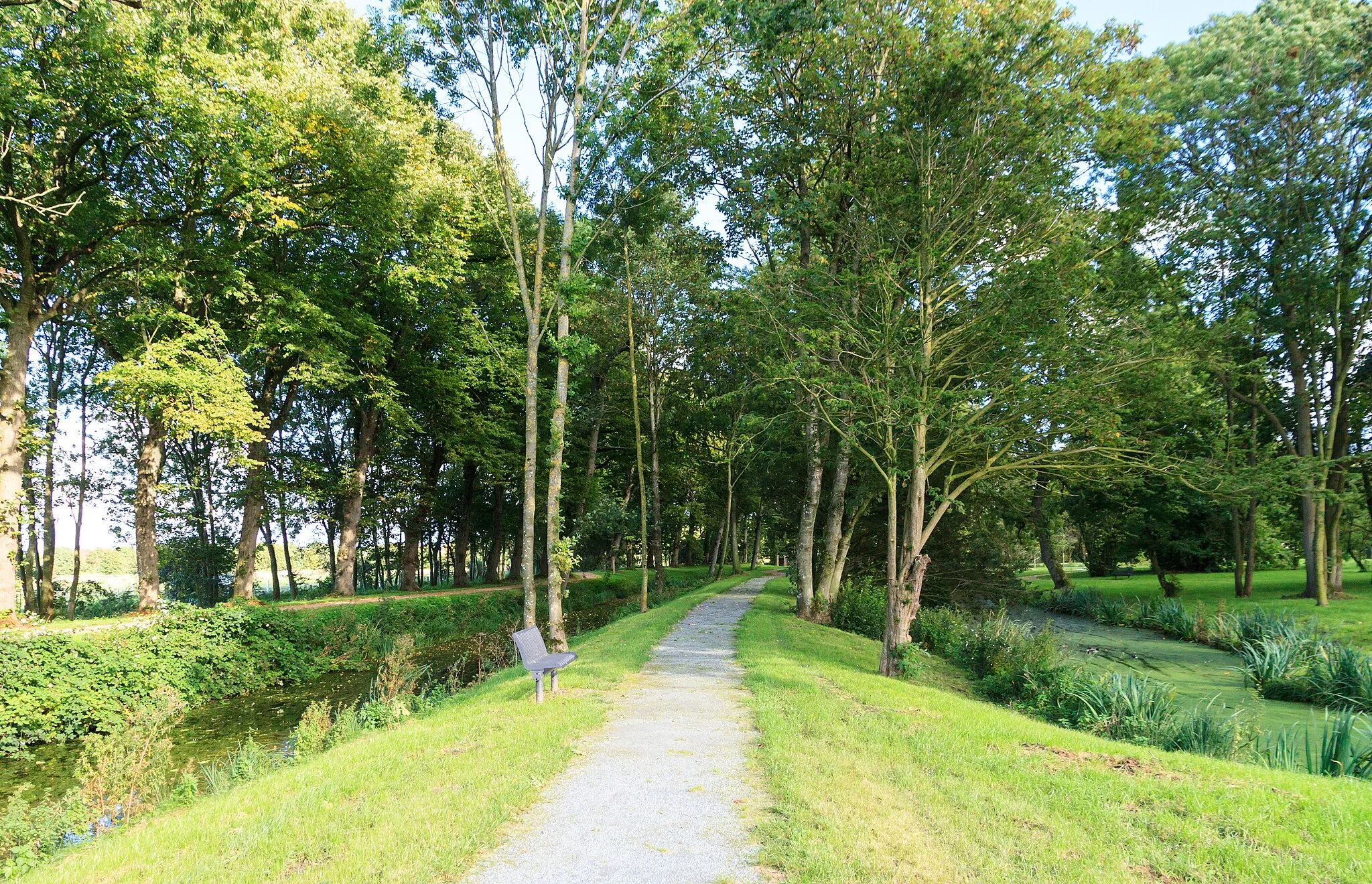 Photo showing: Burg Hinta in Hinte bei Emden (Ostfriesland)