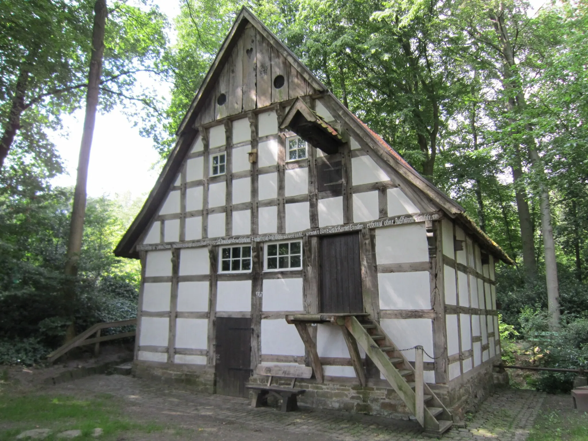Photo showing: Vorderseite der Wassermühle Riesau in Balkum (Stadt Bramsche, Landkreis Osnabrück, Niedersachsen)