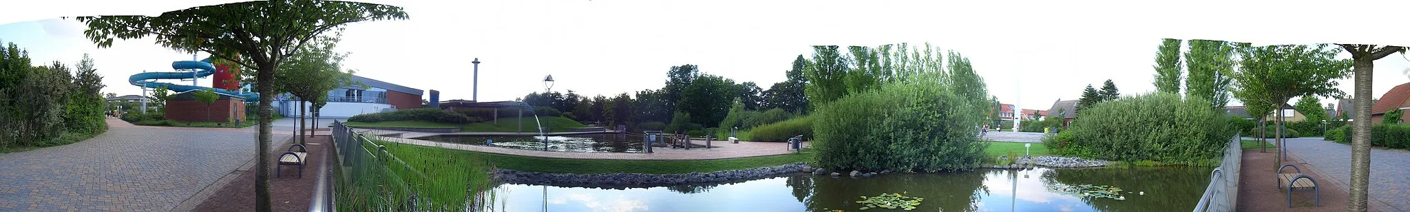 Photo showing: Wellenpark Norden-Norddeich, Panorama, Nachbearbeitet mit GIMP