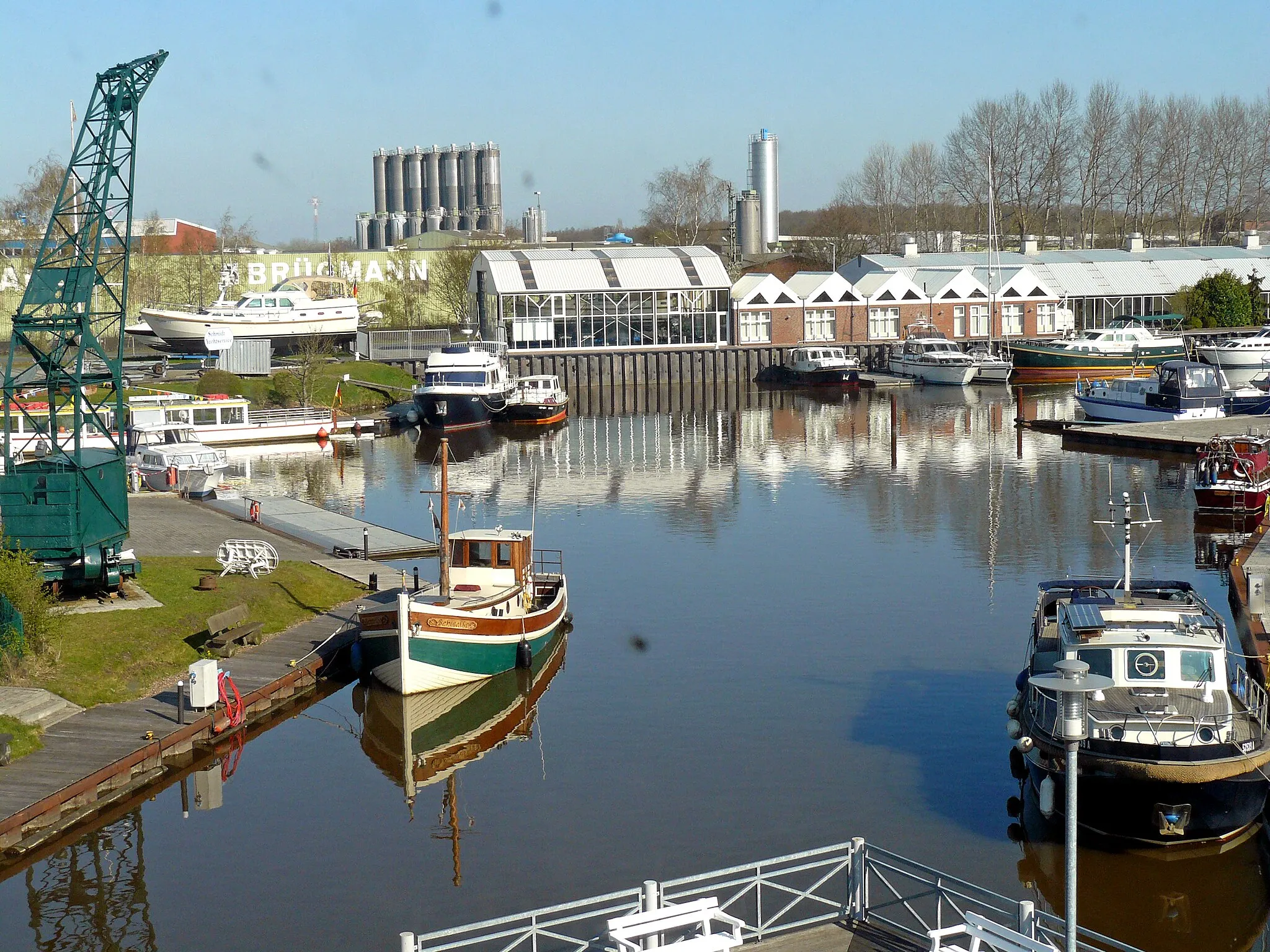 Photo showing: Papenburger Hafen