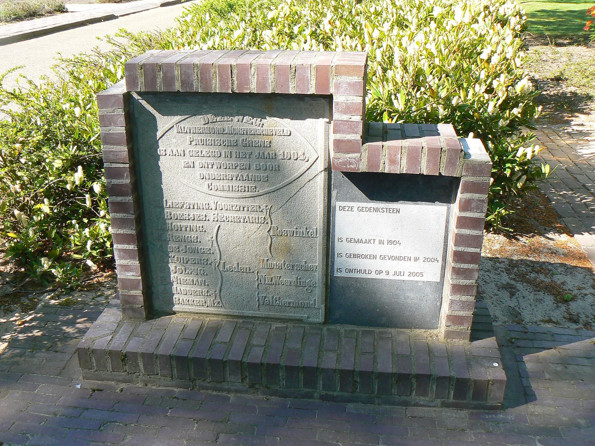Photo showing: Memorial stone (1902), Roswinkelerstraat in Roswinkel/The Netherlands