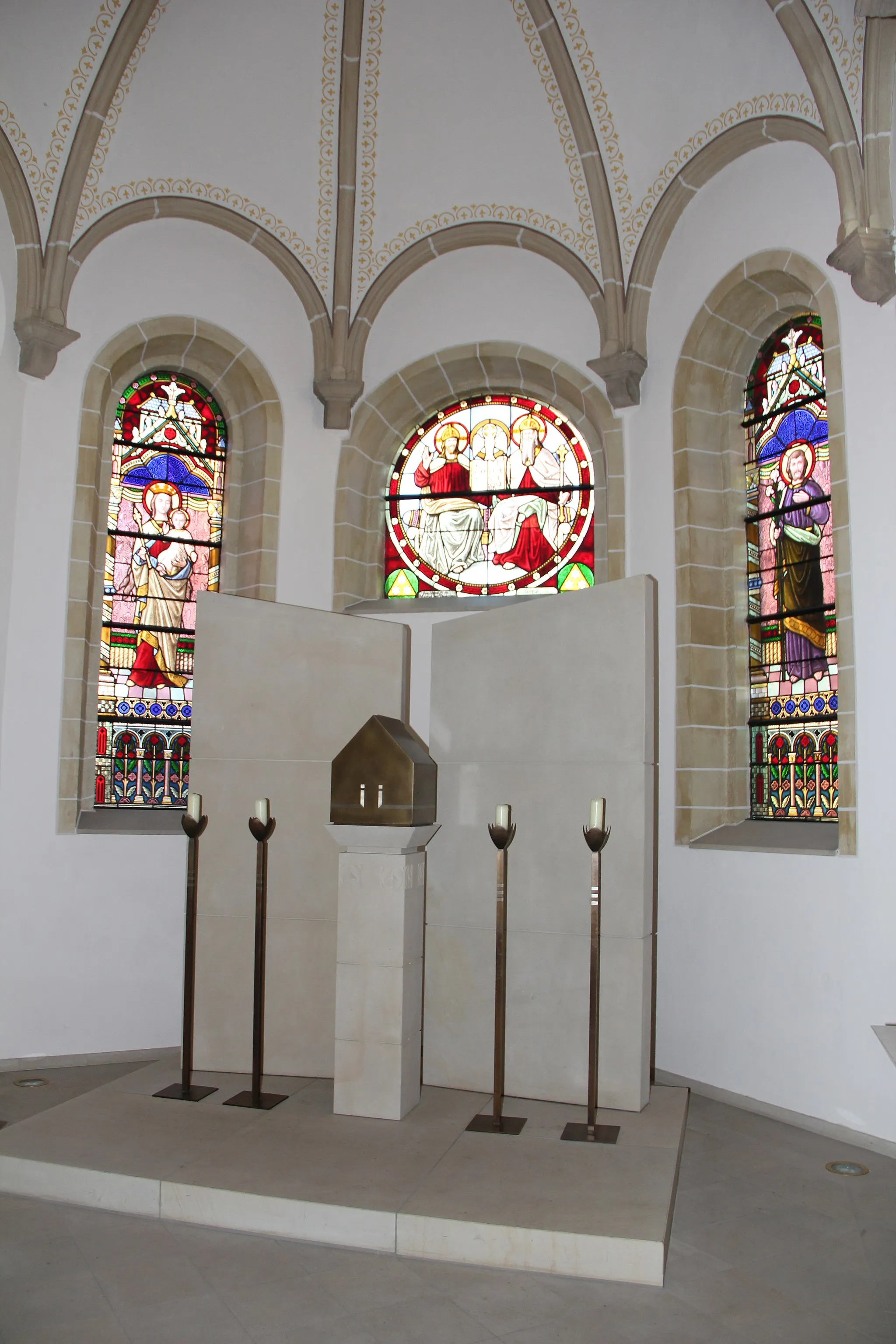 Photo showing: Chorraum der St. Antoniuskirche in Engden