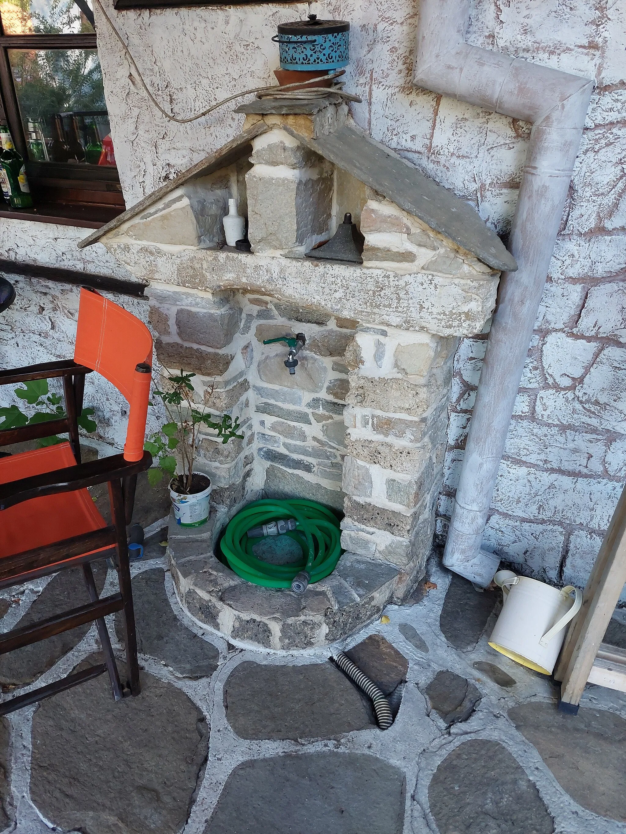 Photo showing: Water fountain on Thasos Island, Northern Greece