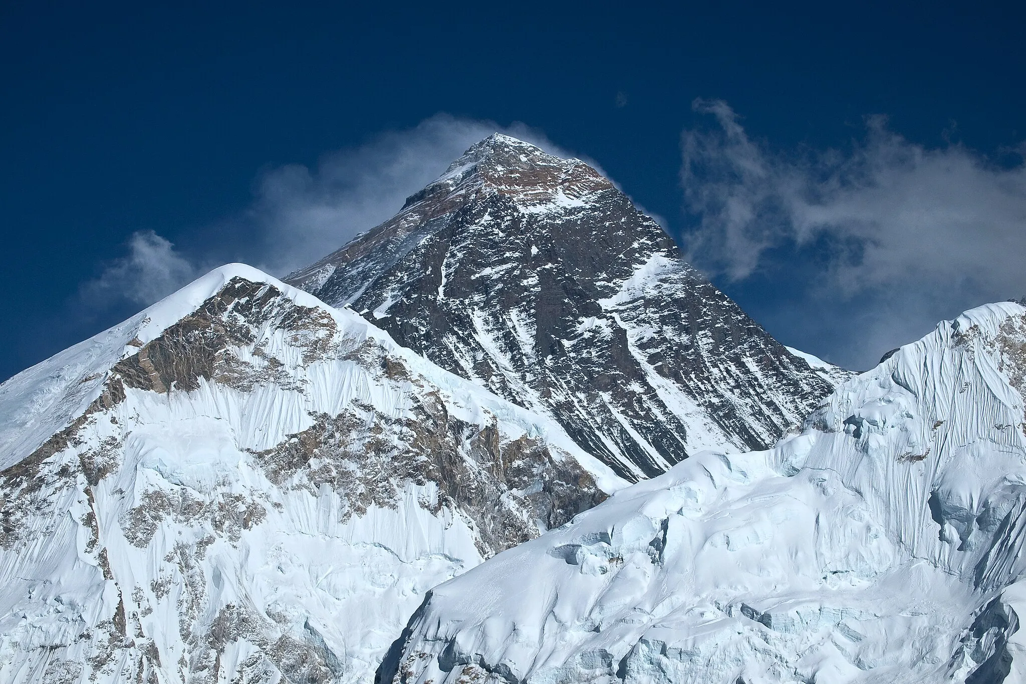 Photo showing: Mount Everest, the highest mountain in the world. Mount Everest, Nepal, Himalayas.