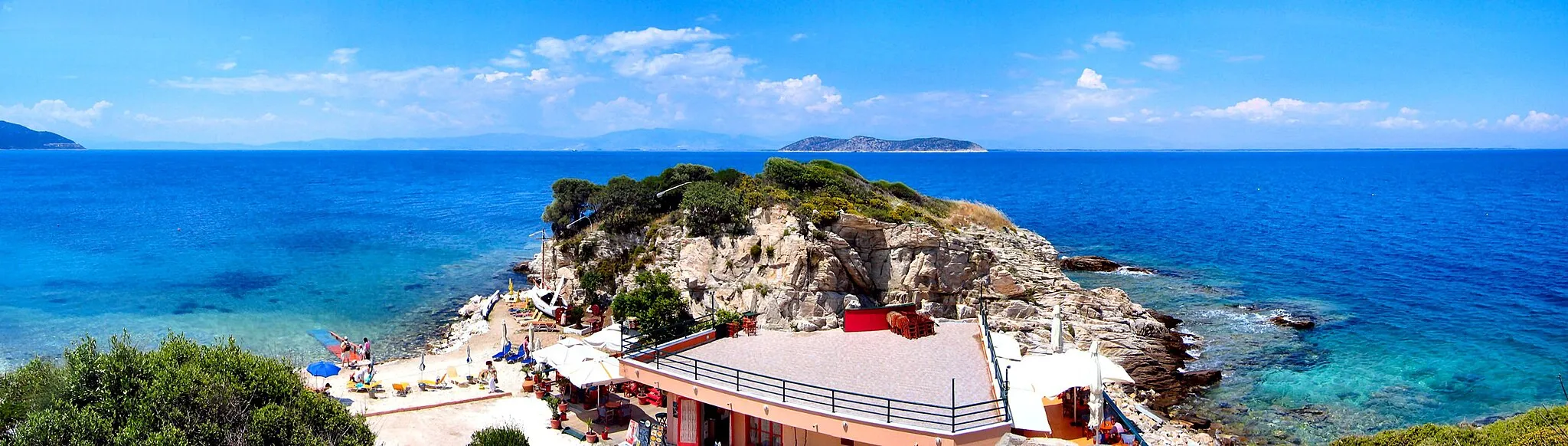 Photo showing: Part of Thassos Town harbour area. View from the hill using stitch technique.