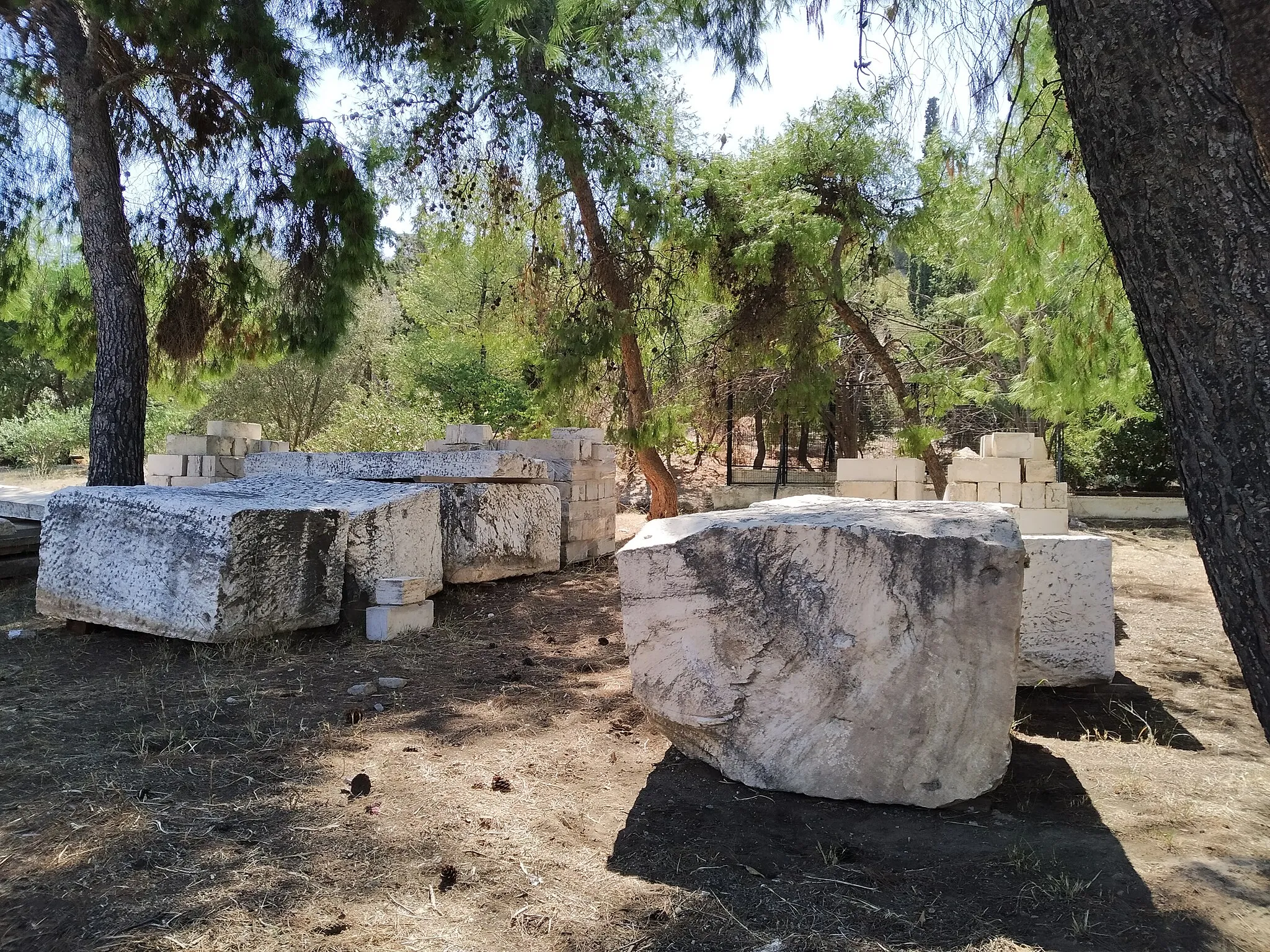 Photo showing: This is a photo of a monument in Greece identified by the ID