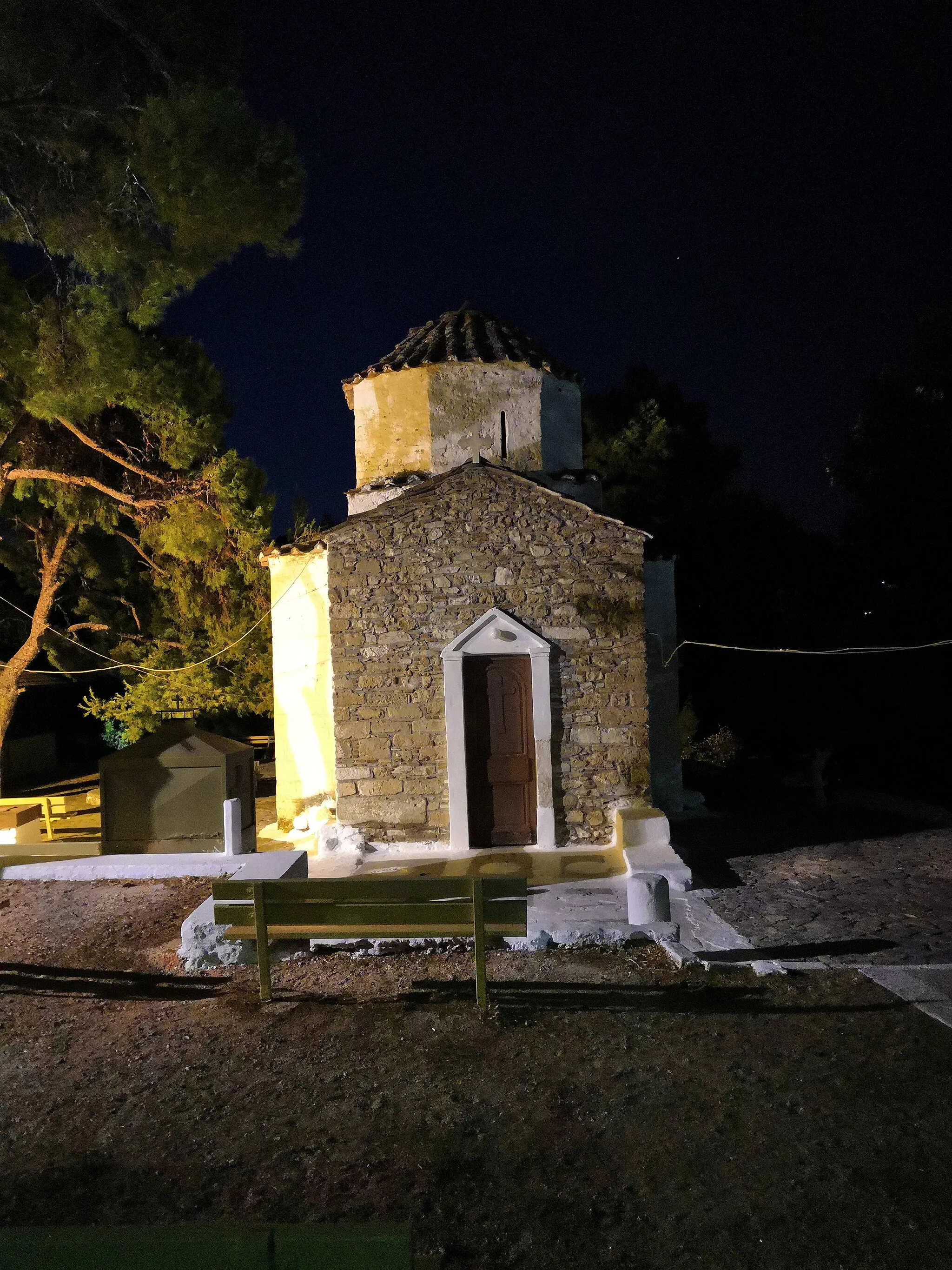 Photo showing: This is a photo of a monument in Greece identified by the ID