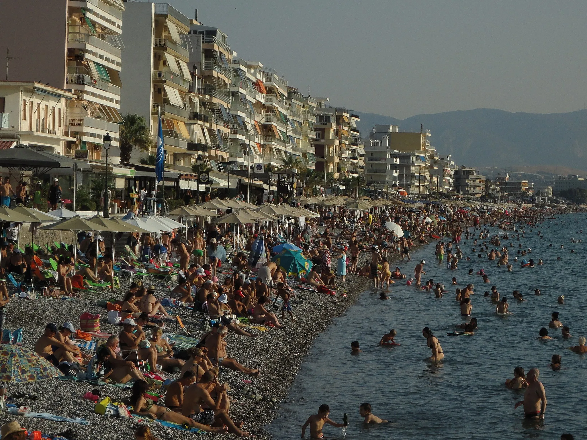 Photo showing: Greece | Loutraki Beach