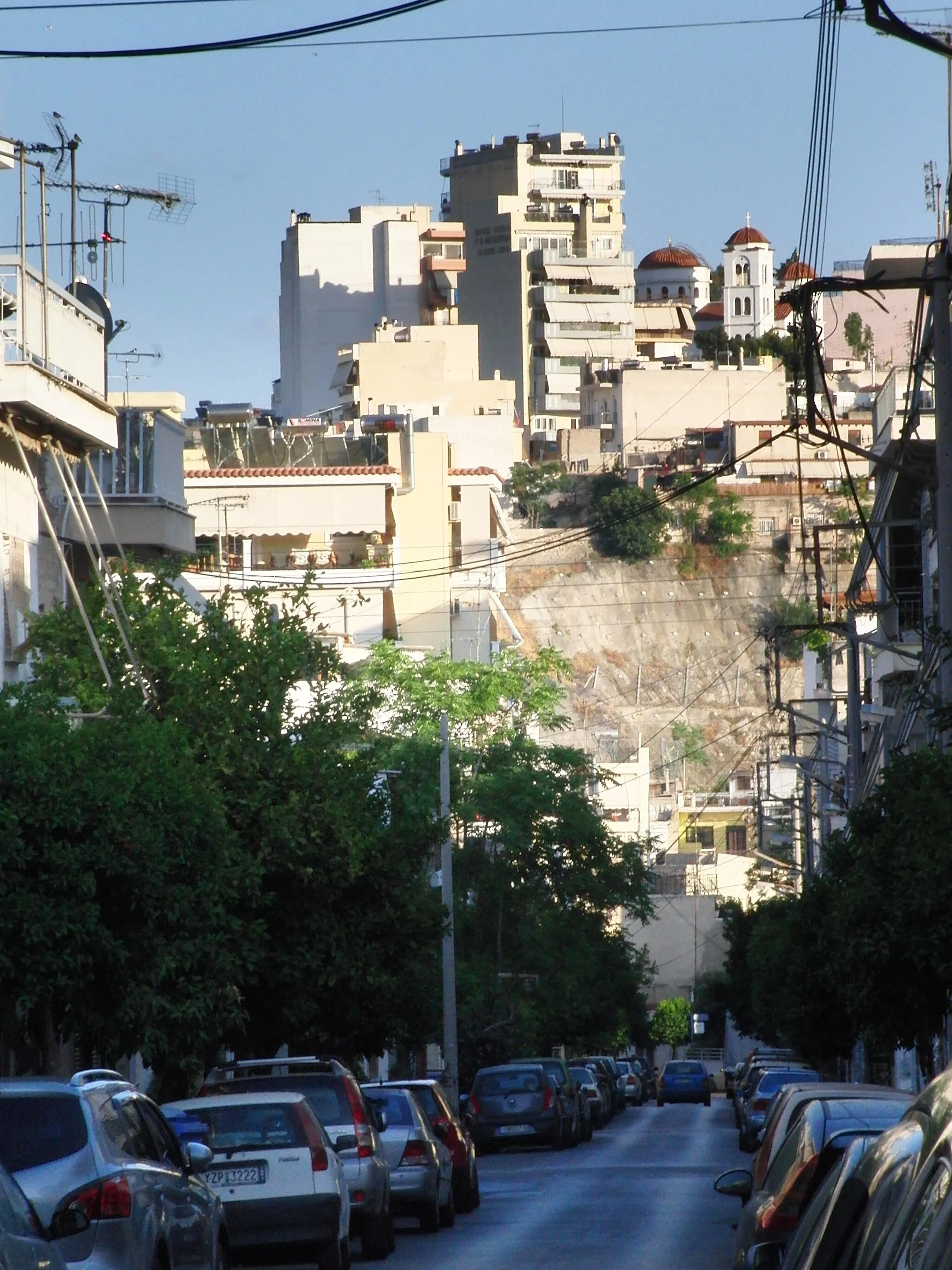 Photo showing: Άποψη της Νίκαιας από την οδό Πέτρου Ράλλη