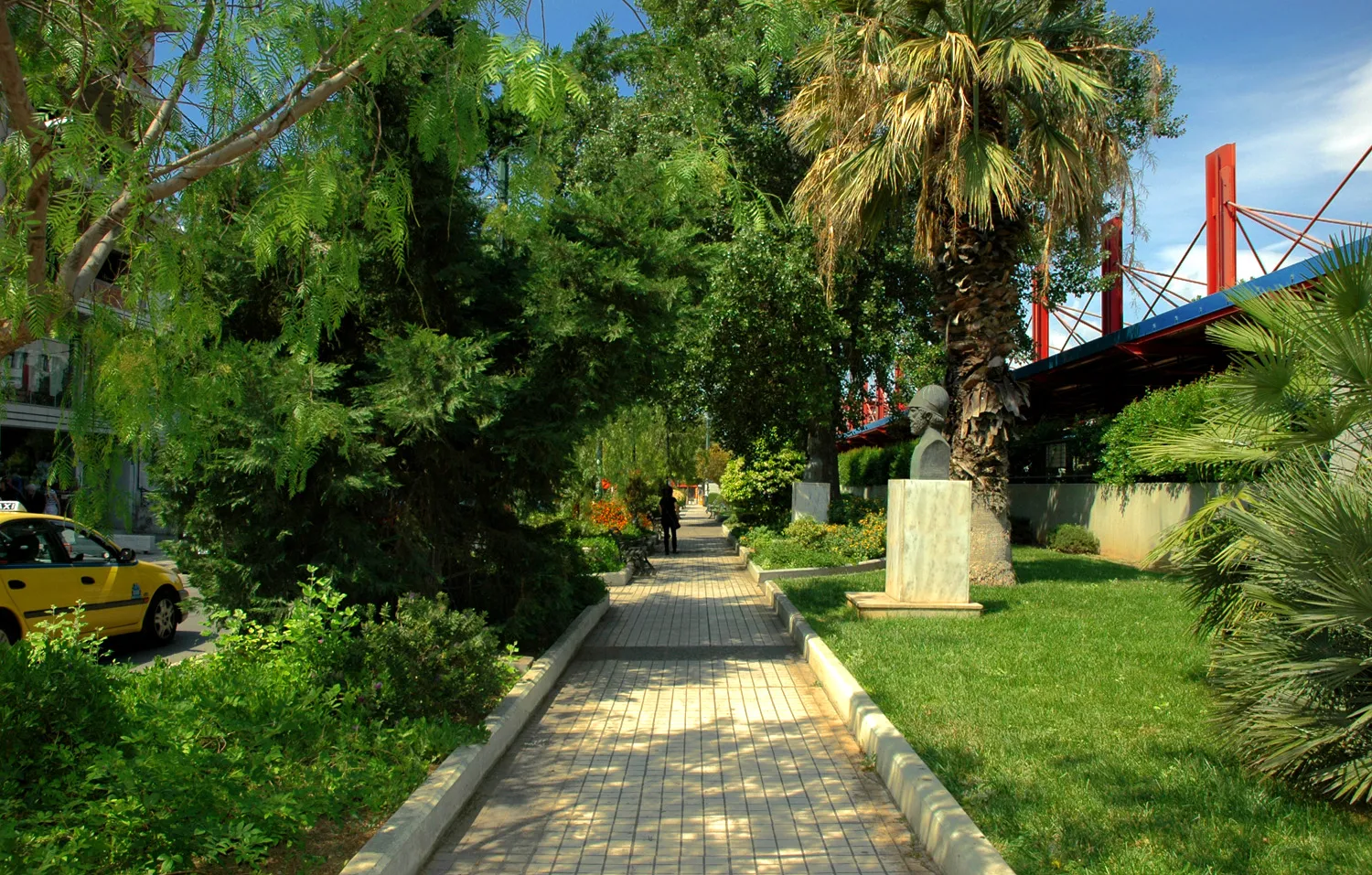 Photo showing: Walking in Moschato - Greece