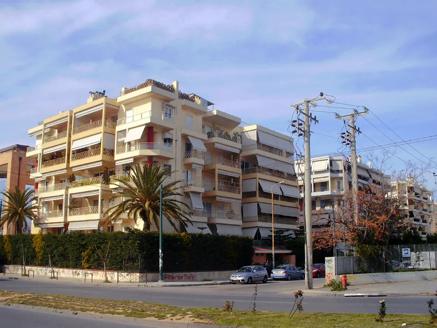 Photo showing: Blocks of flats in Moschato, Greece