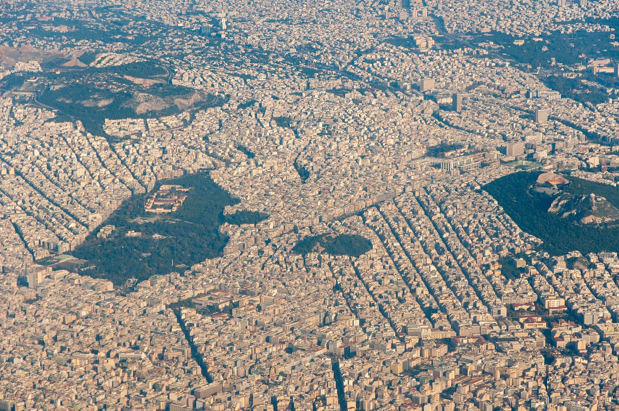 Photo showing: Aerial photographs of Athens during an approach to runway 03R of Athens International Airport