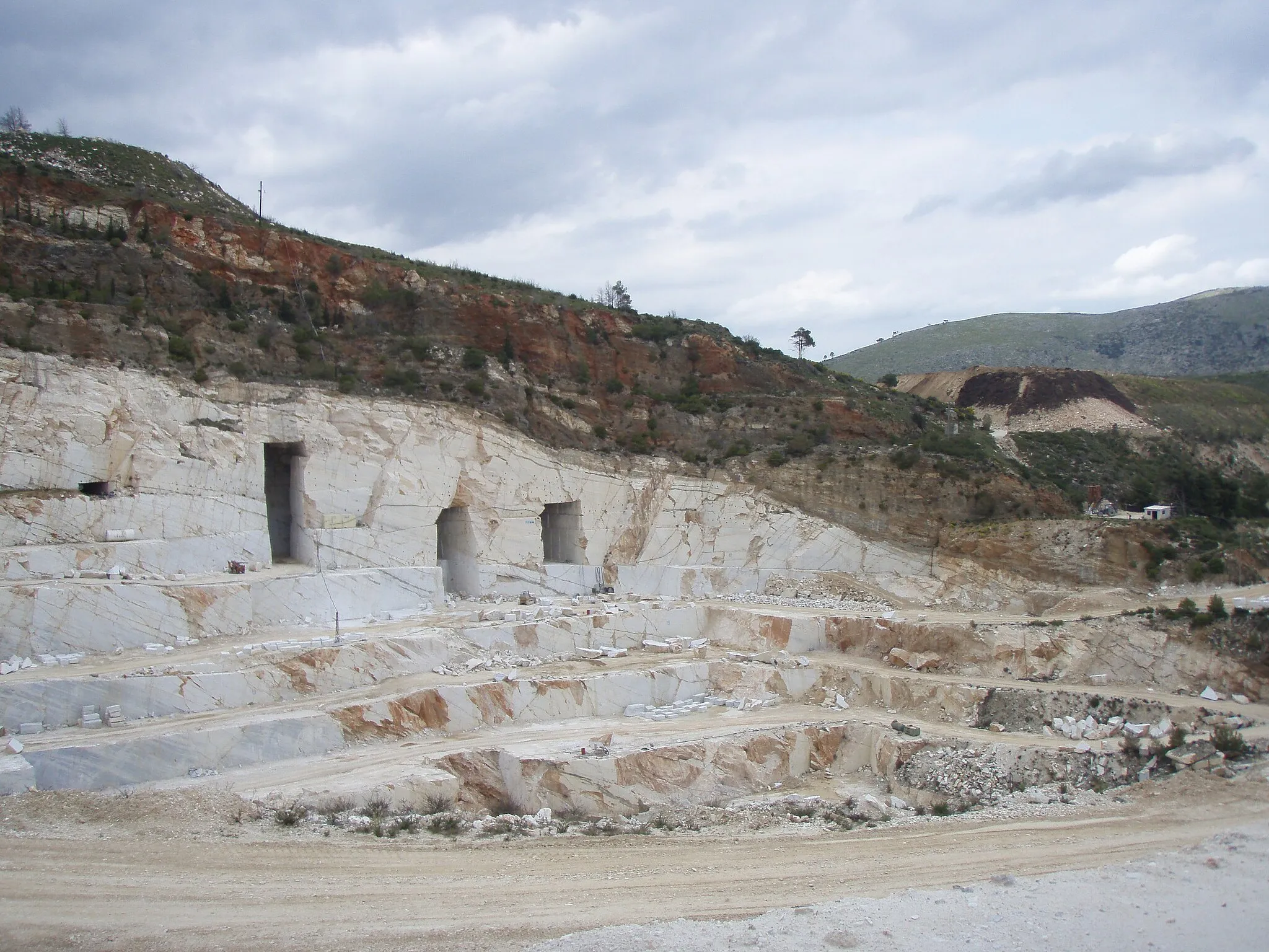 Photo showing: Underground quarrying for marble, Pendeli Mountain, Greece