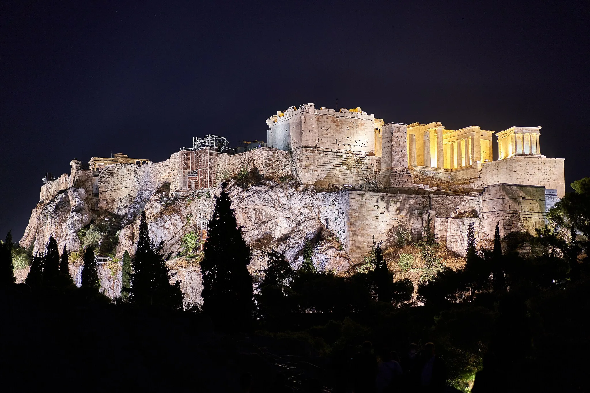 Photo showing: The Acropolis from the Areopagus on October 27, 2019.