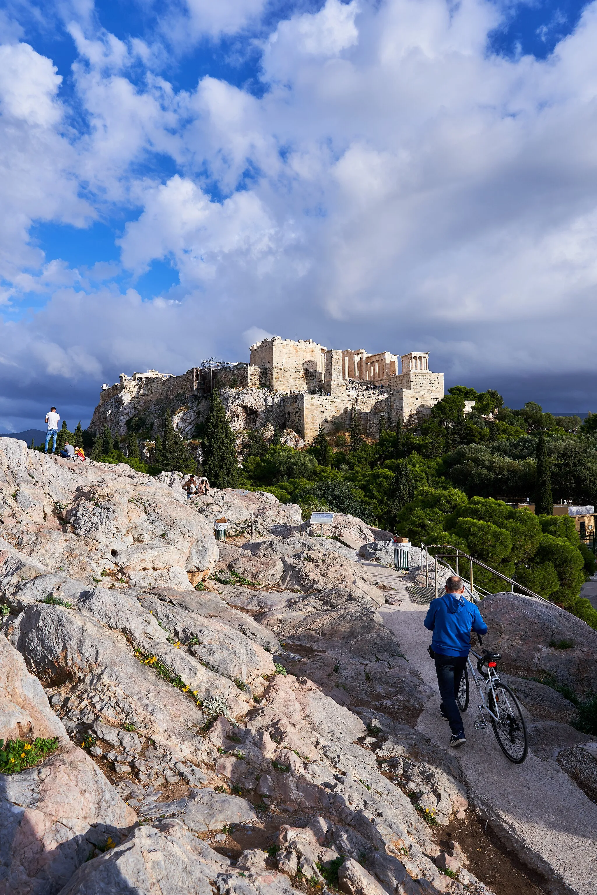 Photo showing: The Acropolis from the Areopagus on November 10, 2019.