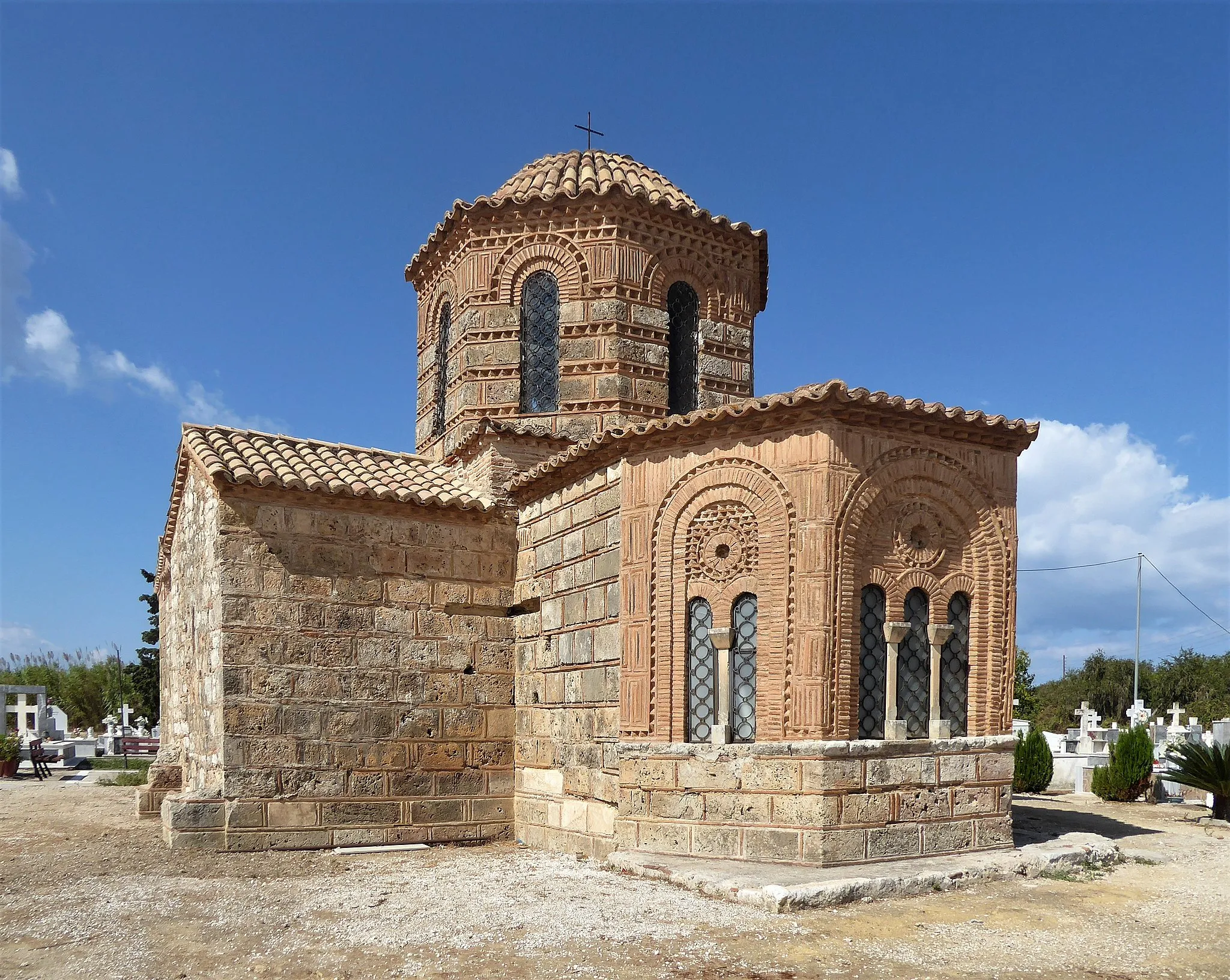 Photo showing: Church of the Palaiopanayia (Manolada)