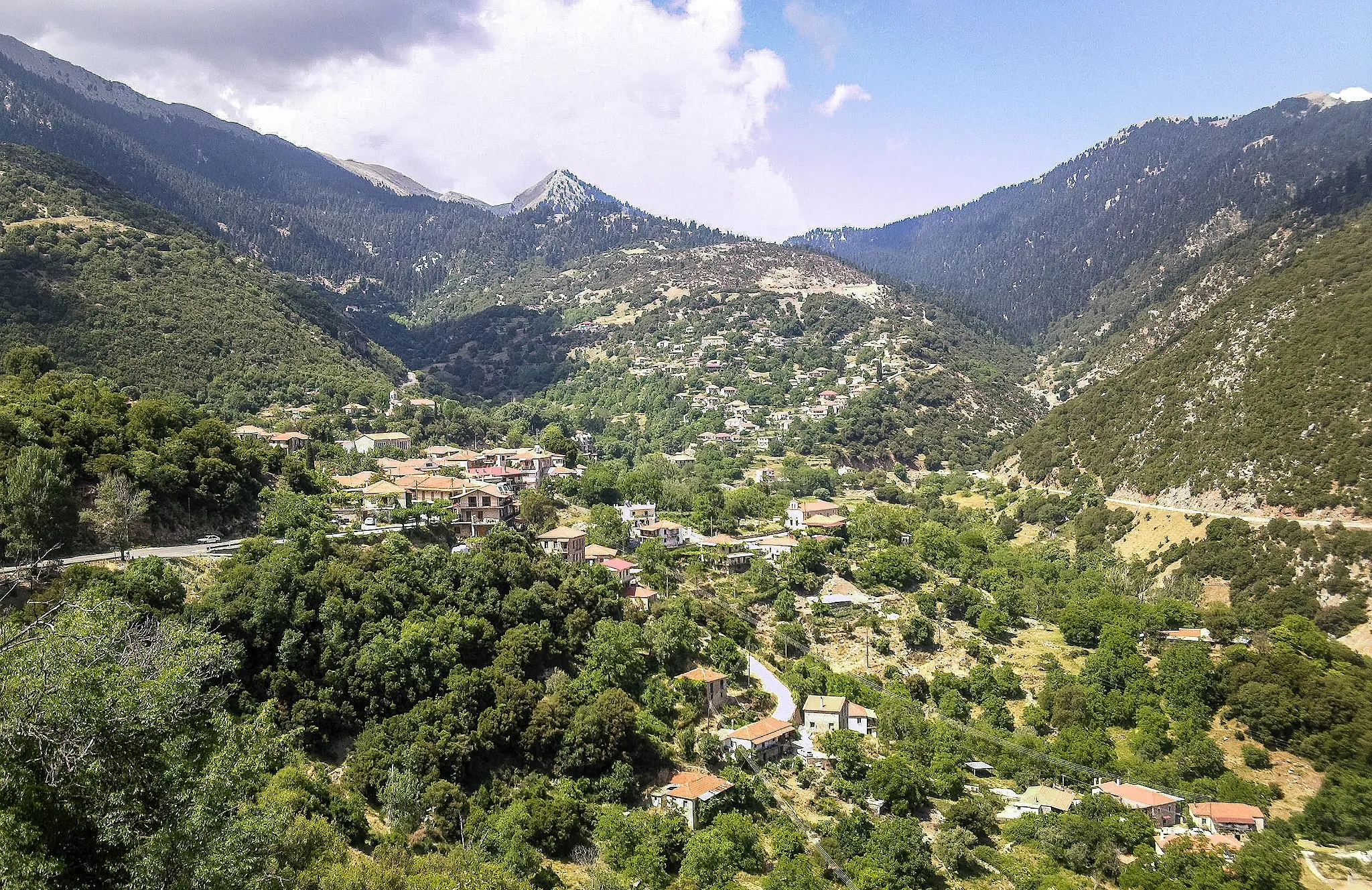 Photo showing: Lampeia (Divri) village, Ileia, Greece. General view of the village.