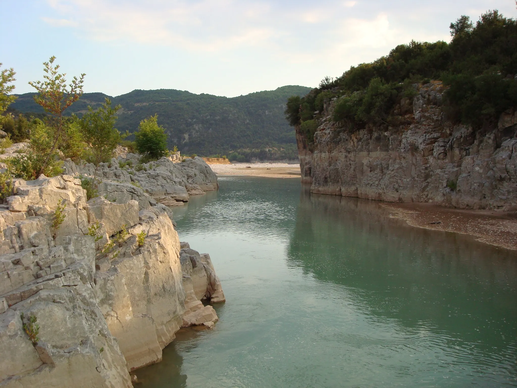 Photo showing: View of Acheloos river, in Evritania, Greece.