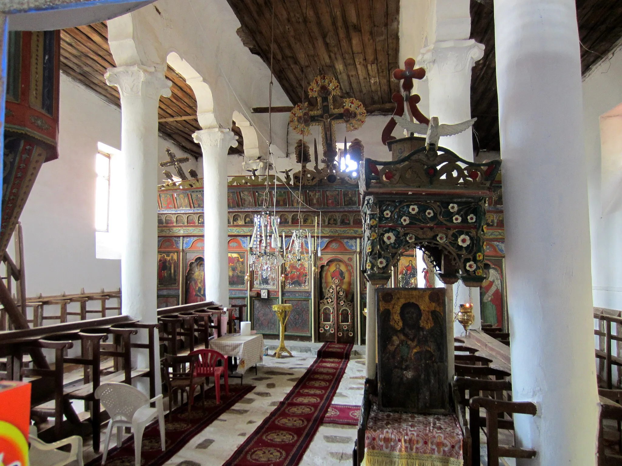 Photo showing: Gorno Drenoveni, Sveta Petka Church, interior, c. 1864