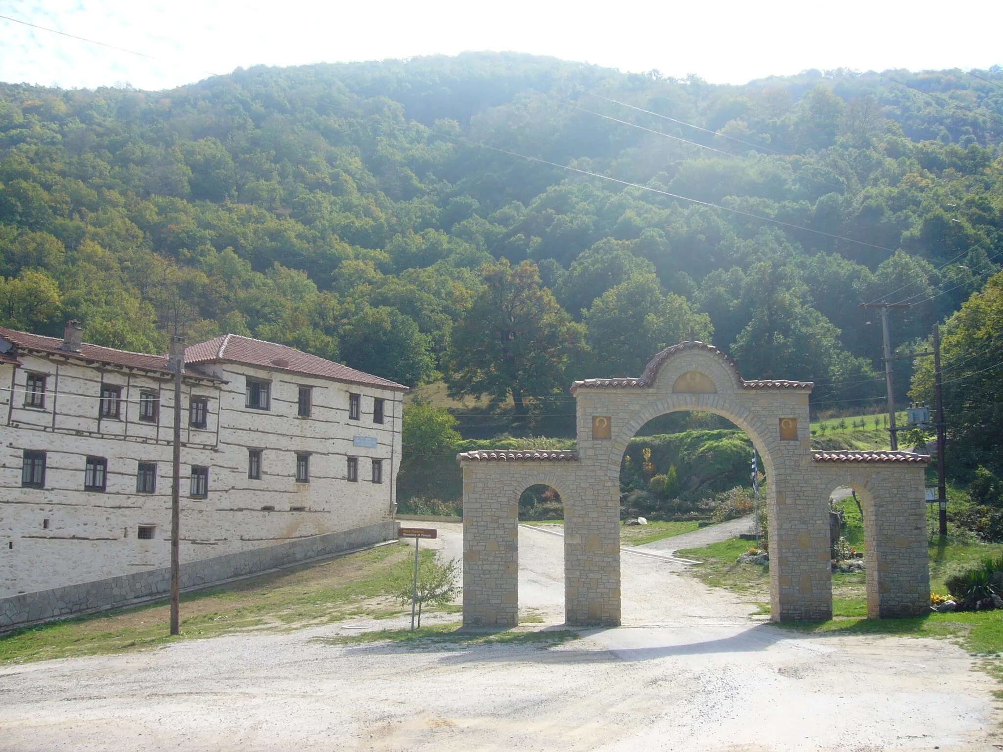 Photo showing: Kleisoura monastery, Kastroria prefecture, Greece.