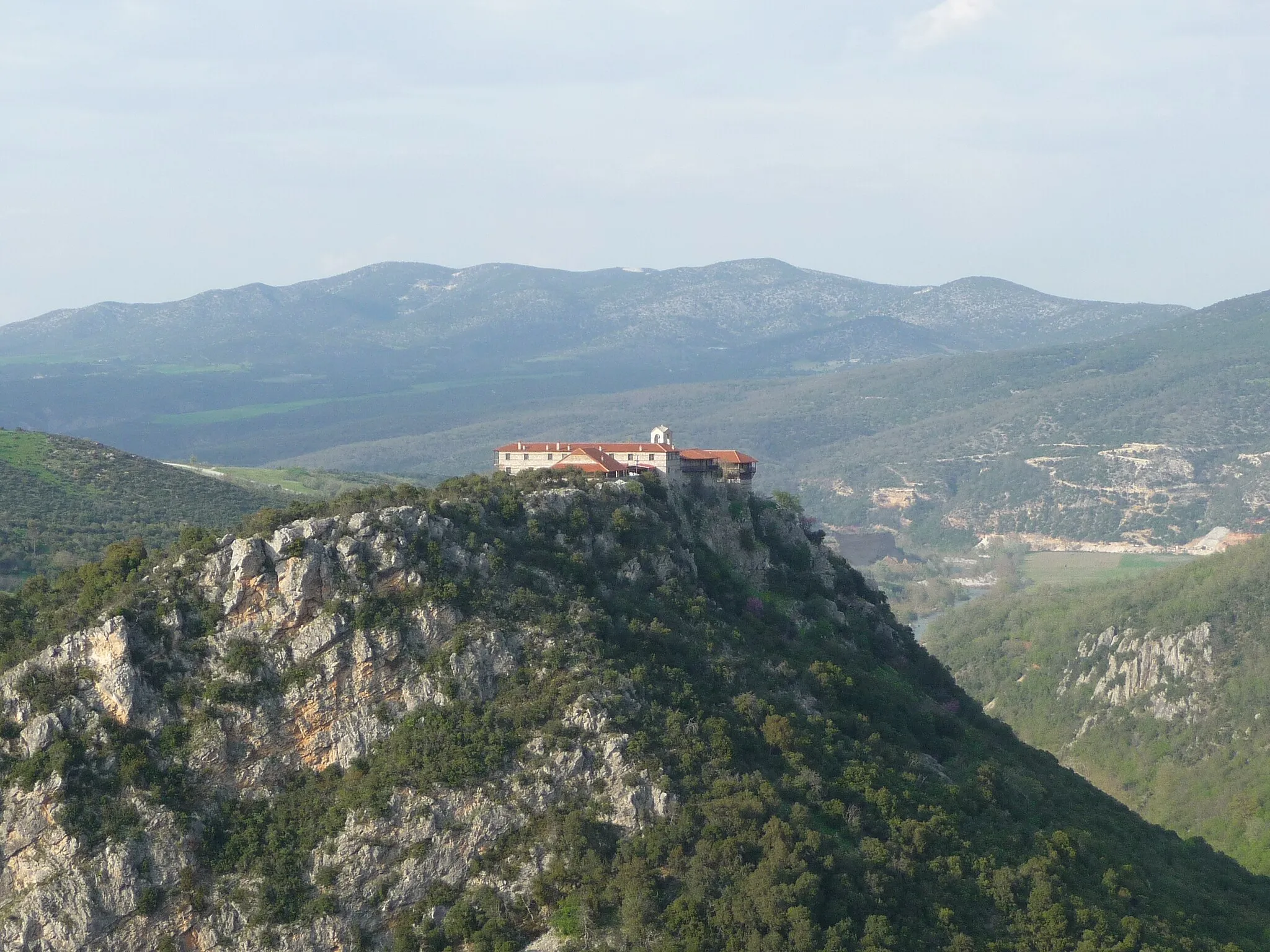 Photo showing: Moni Aghiou Nikanoros / Saint Nikanoros Monastery west of Elati (Kozani), Greece
