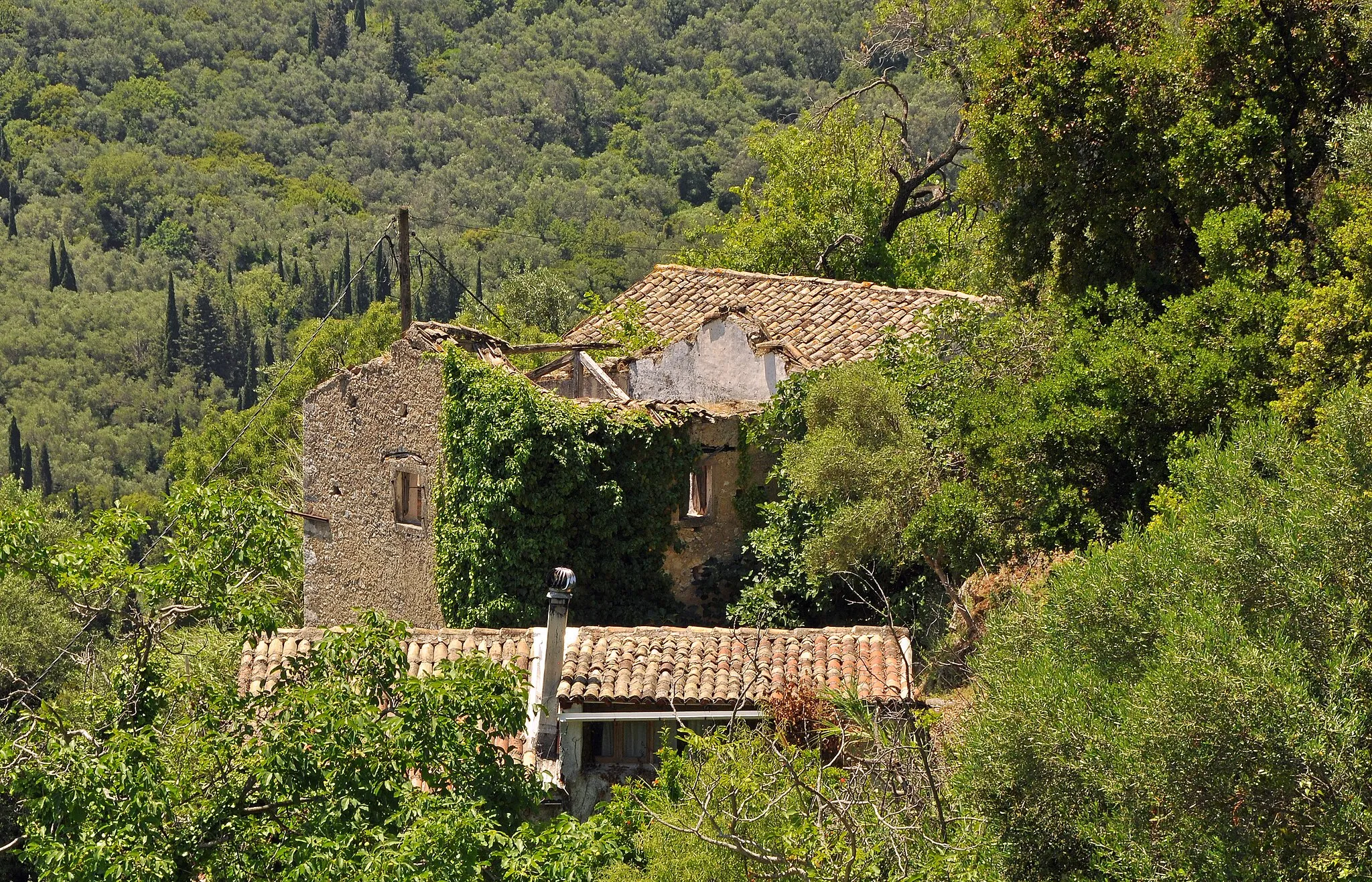 Photo showing: Corfu (Greece): abandoned house in the village of Agios Markos