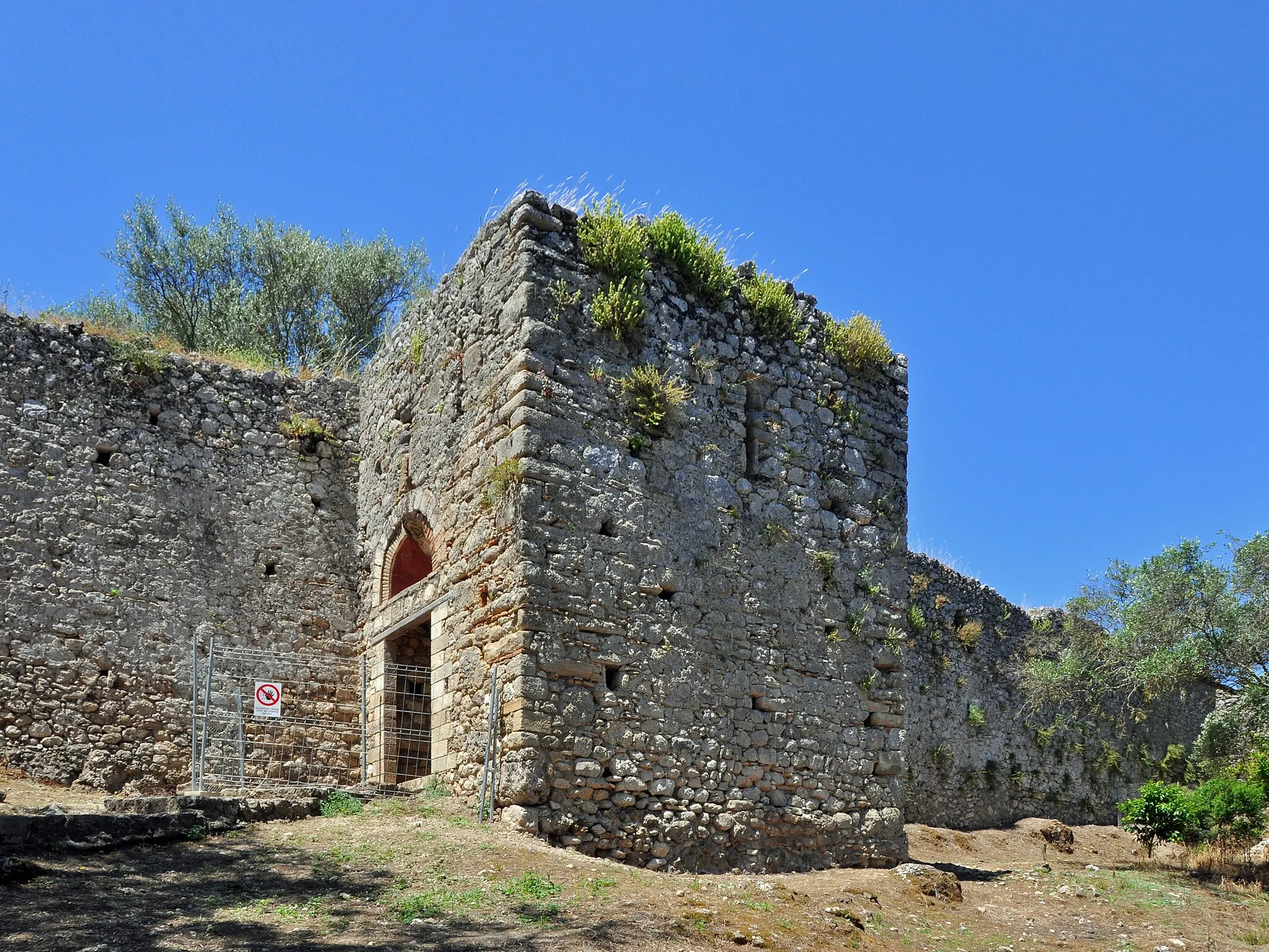 Photo showing: Gardiki (Corfu, Greece): old Byzantine castle