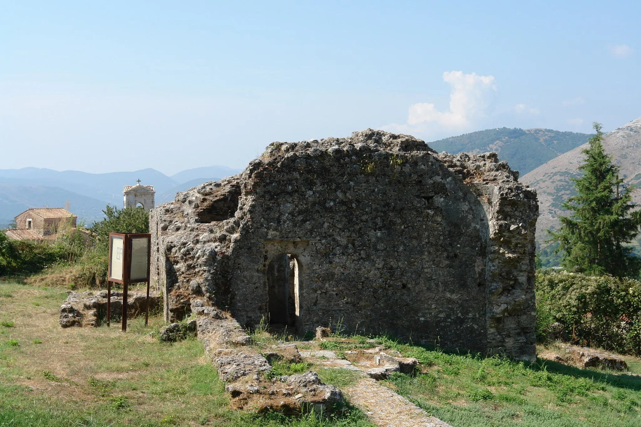 Photo showing: Byzantine Baths of Paramythia (15th Century)