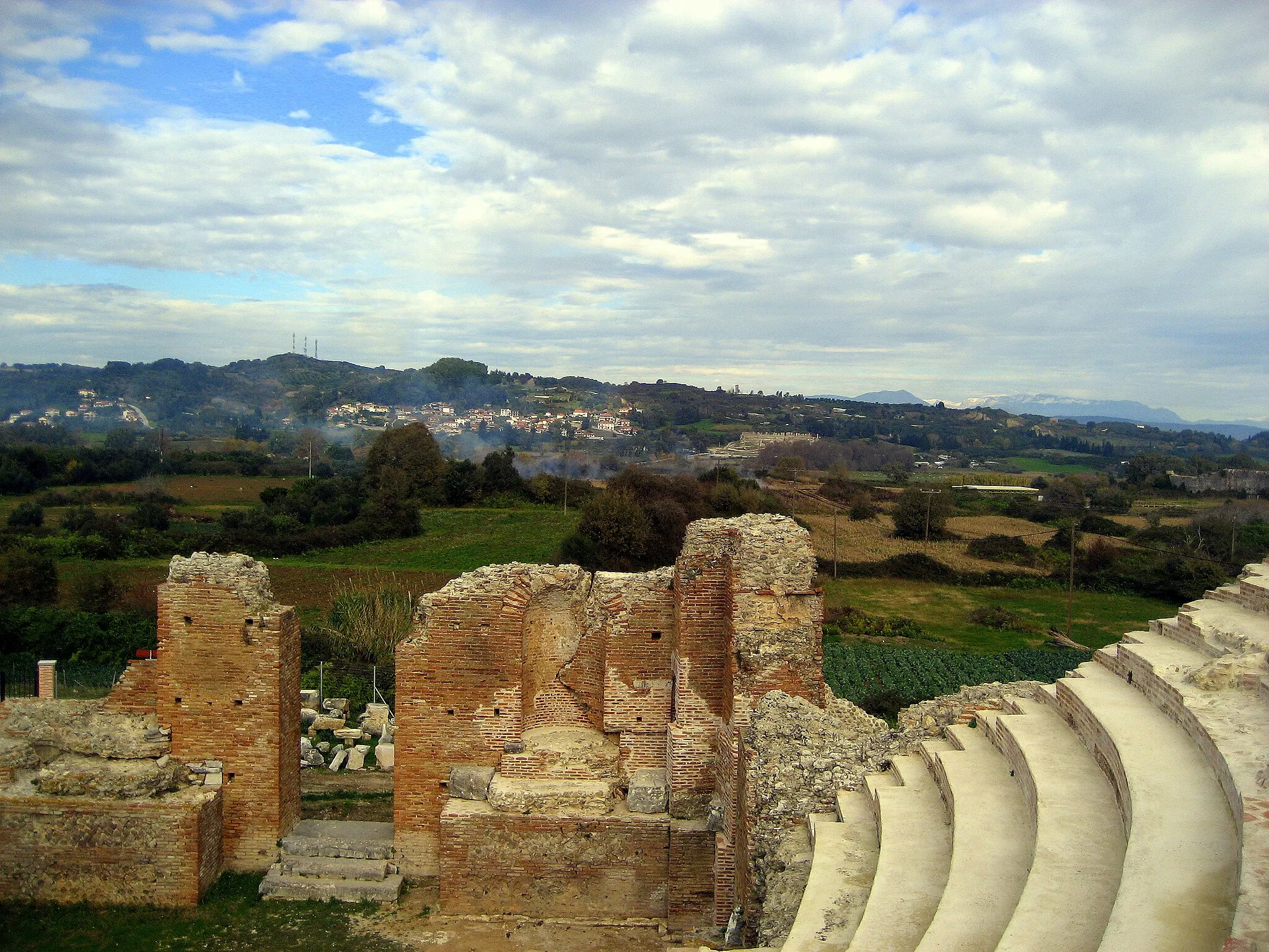 Photo showing: This is a photo of a monument in Greece identified by the ID