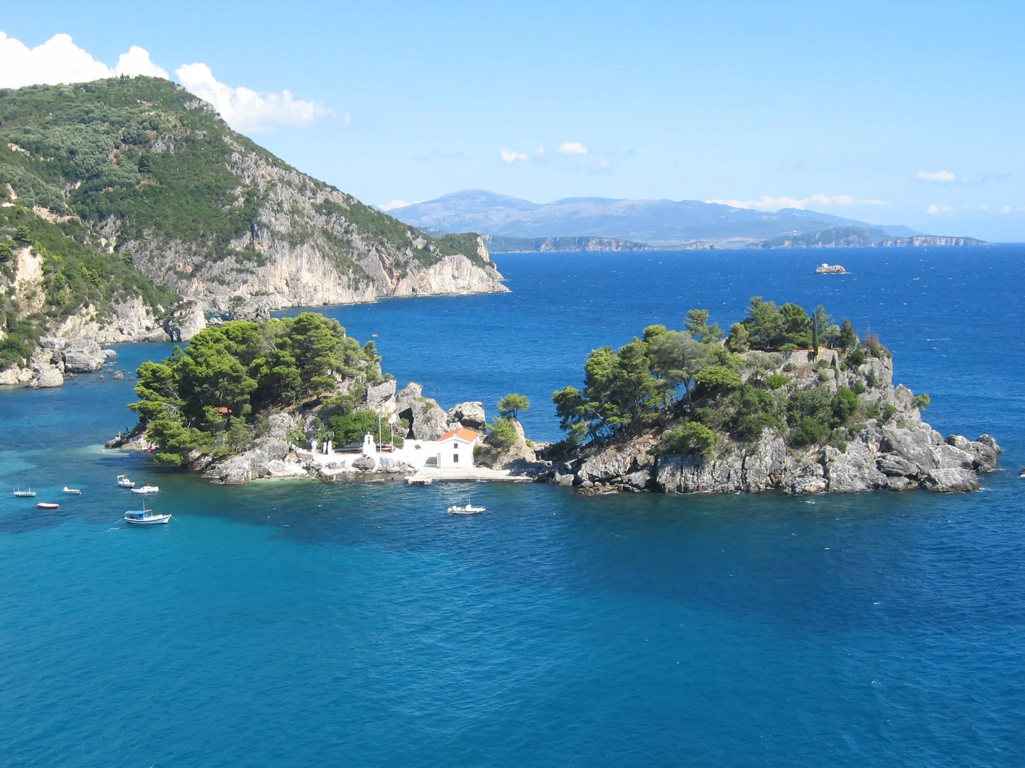 Photo showing: Ile dans la baie de Parga