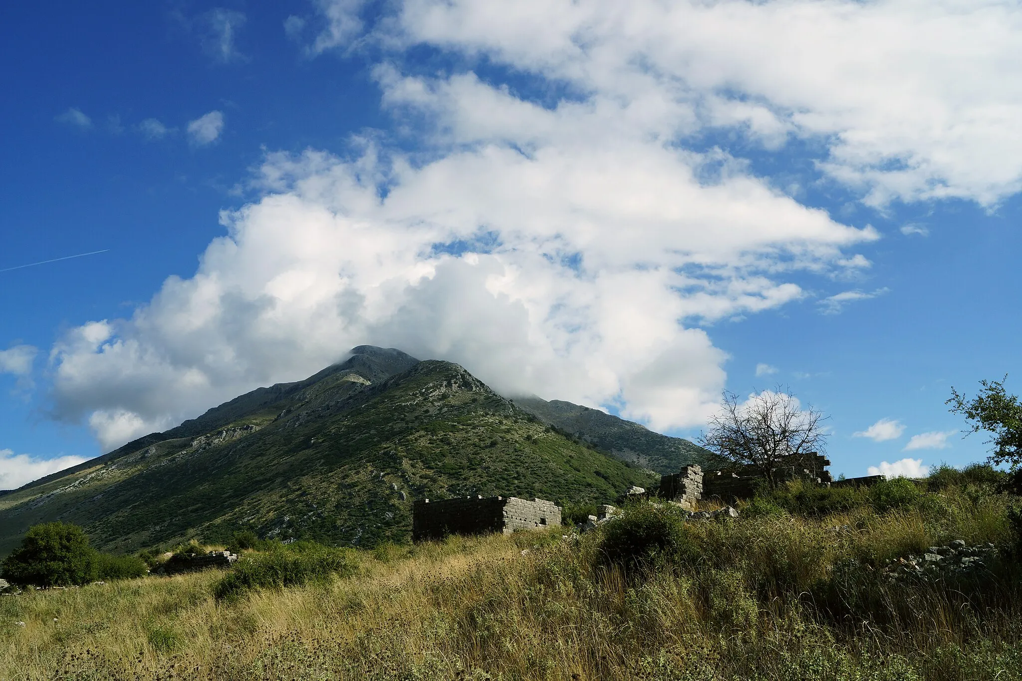 Photo showing: This is a photo of a monument in Greece identified by the ID