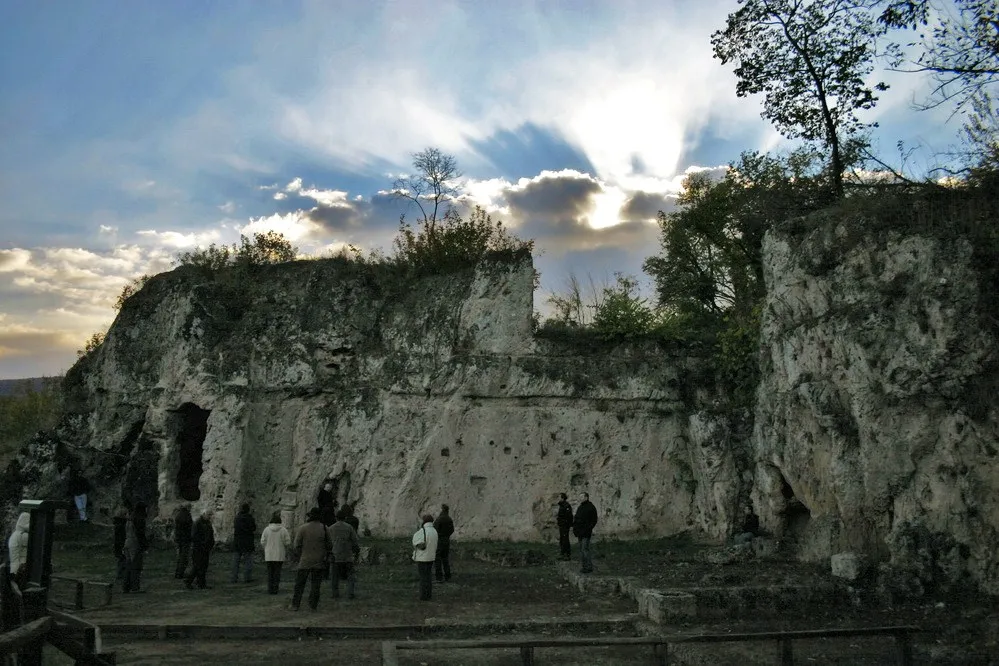 Photo showing: the place where aristoteles and Alexander the Great met, in Naousa