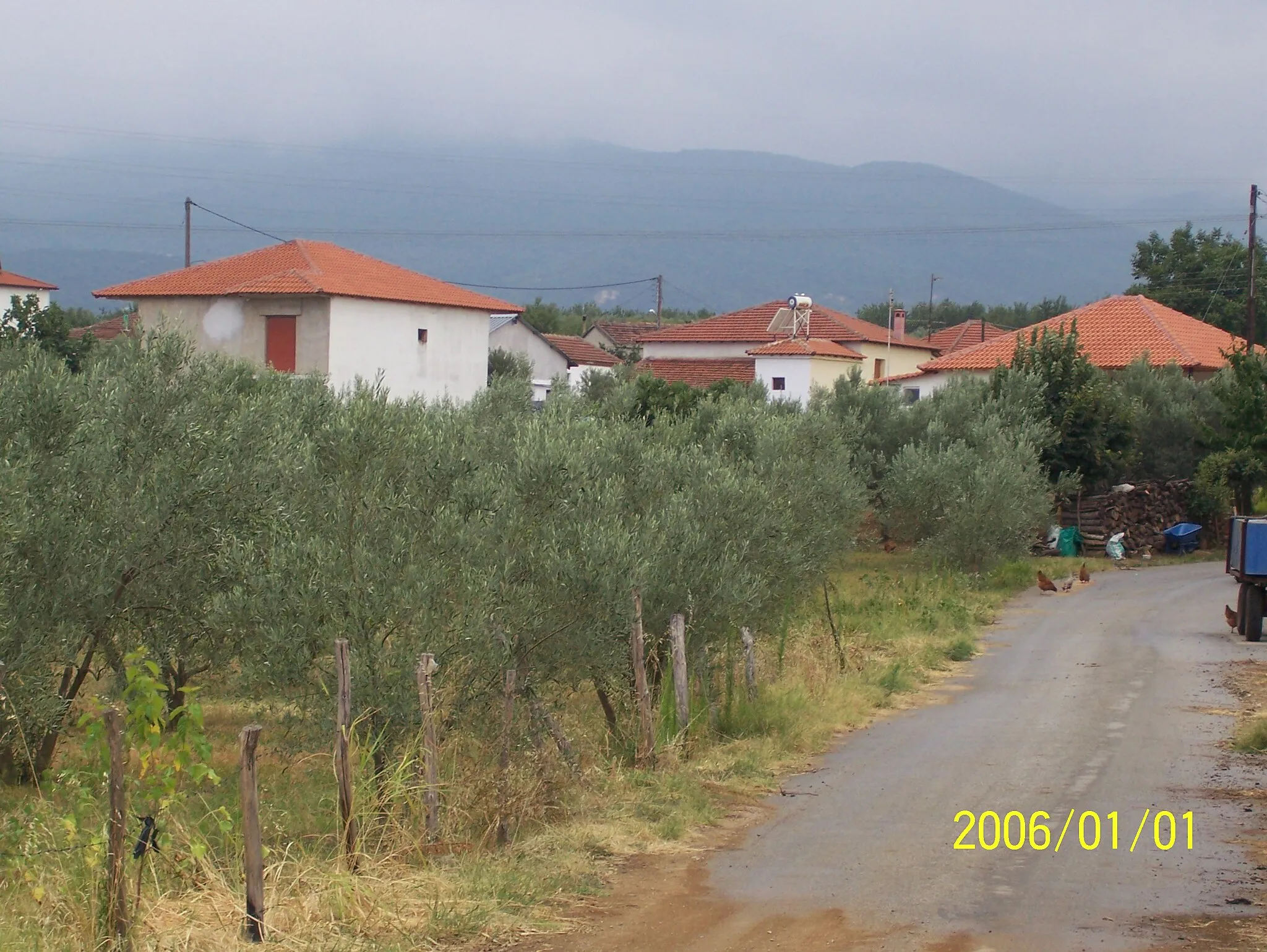 Photo showing: Γειτονιά στο Λευκότοπο Σερρών